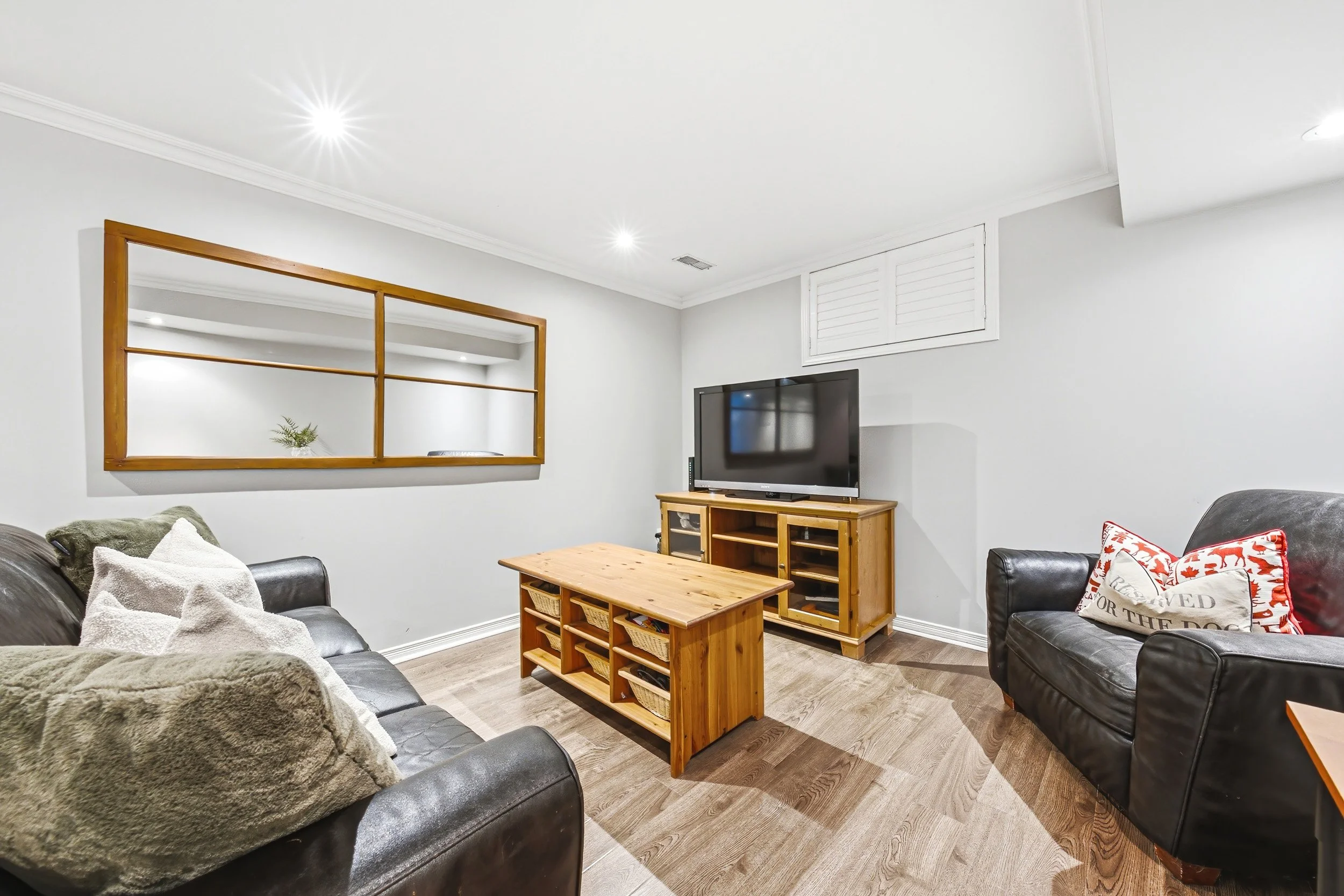 34 - 3384 Manfred Dr, Burlington.jpg