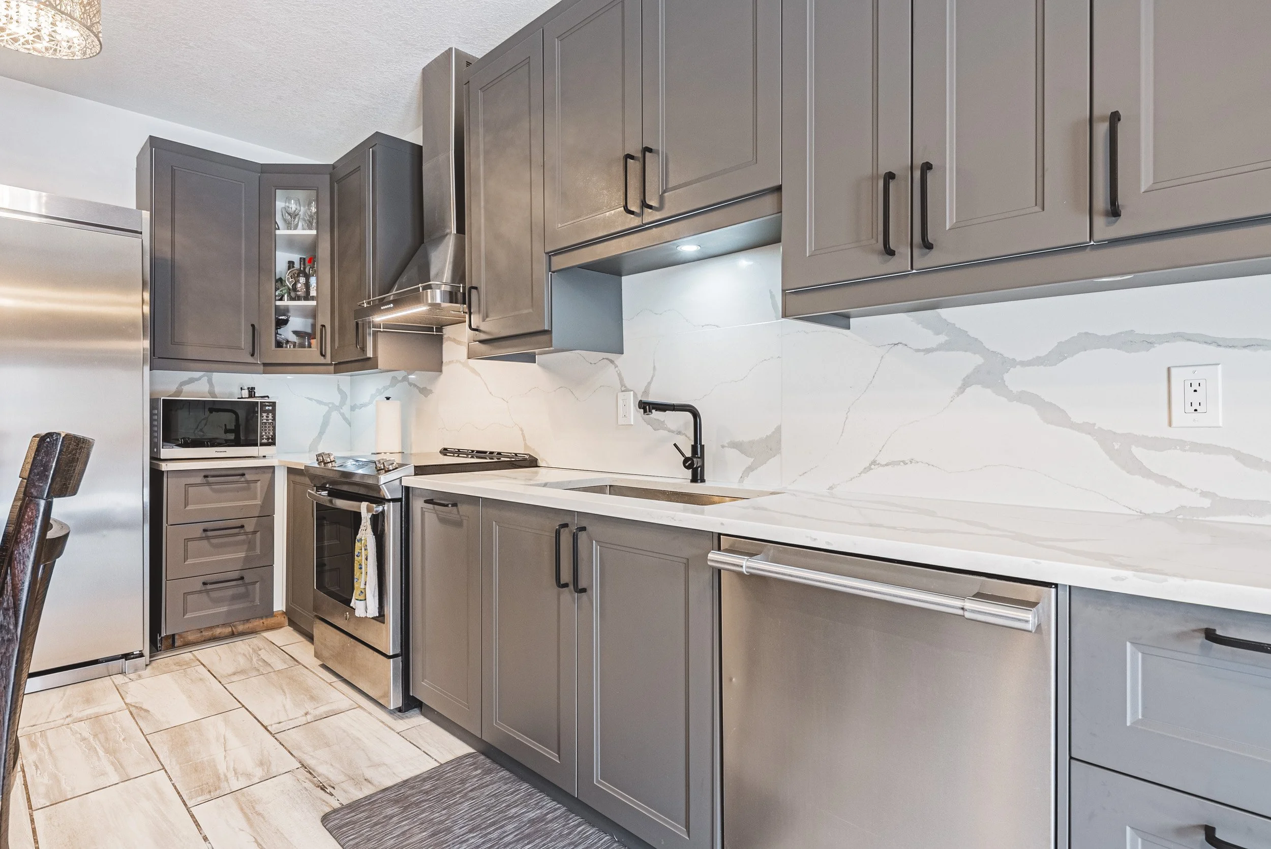 17 - 6 Second Rd W, Stoney Creek.jpg