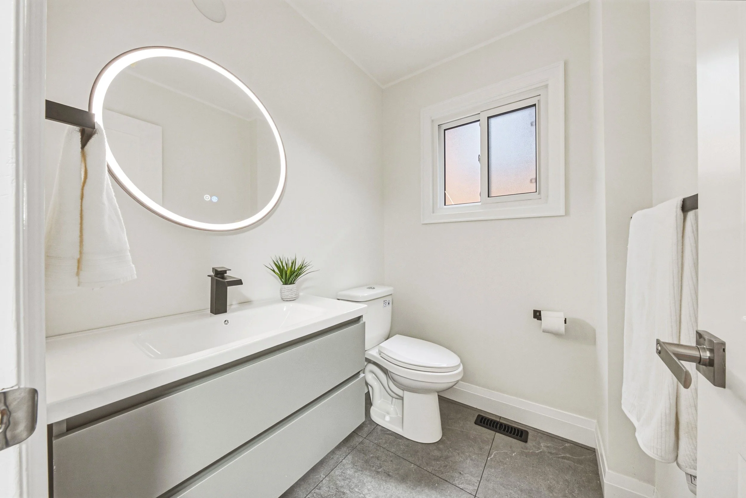 20 - 2188 Margot St, Oakville.jpg