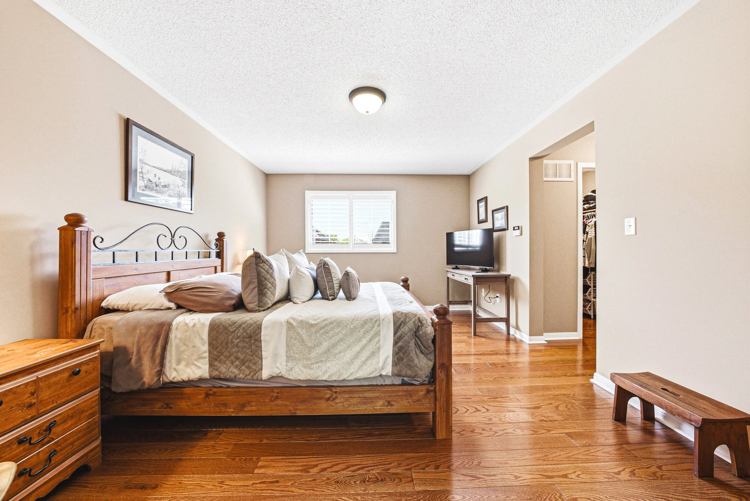 23 - 1588 Ramshaw Cres, Milton.jpg