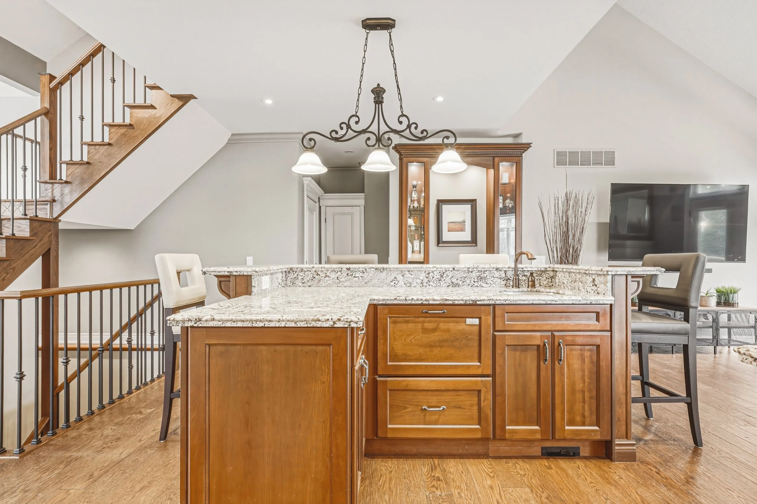 11 - 976 Shadeland Ave #3, Burlington.jpg