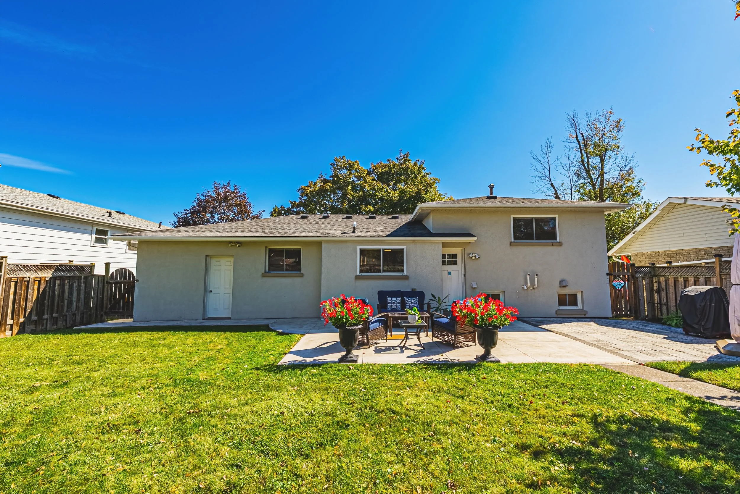 30 - 2231 Urwin Cres, Oakville.jpg