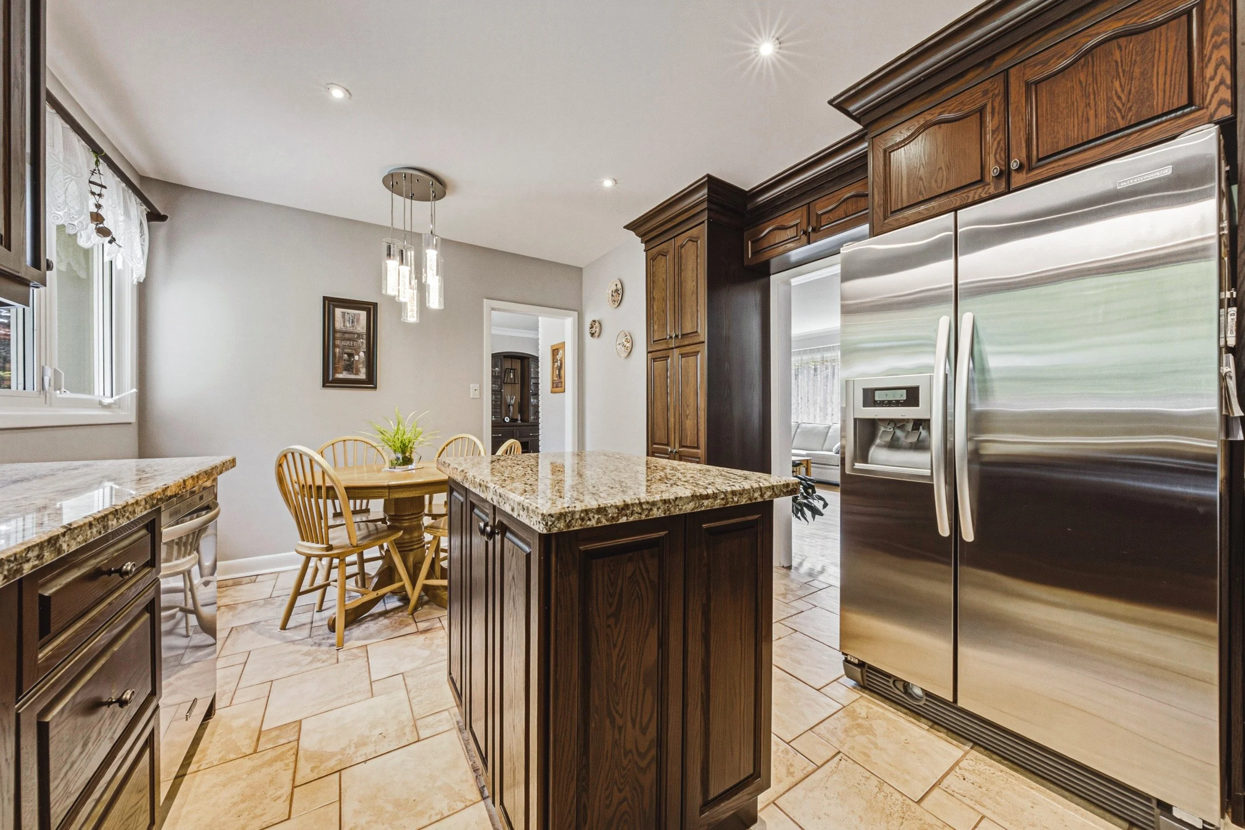 17 - 471 The Kingsway, Etobicoke.jpg