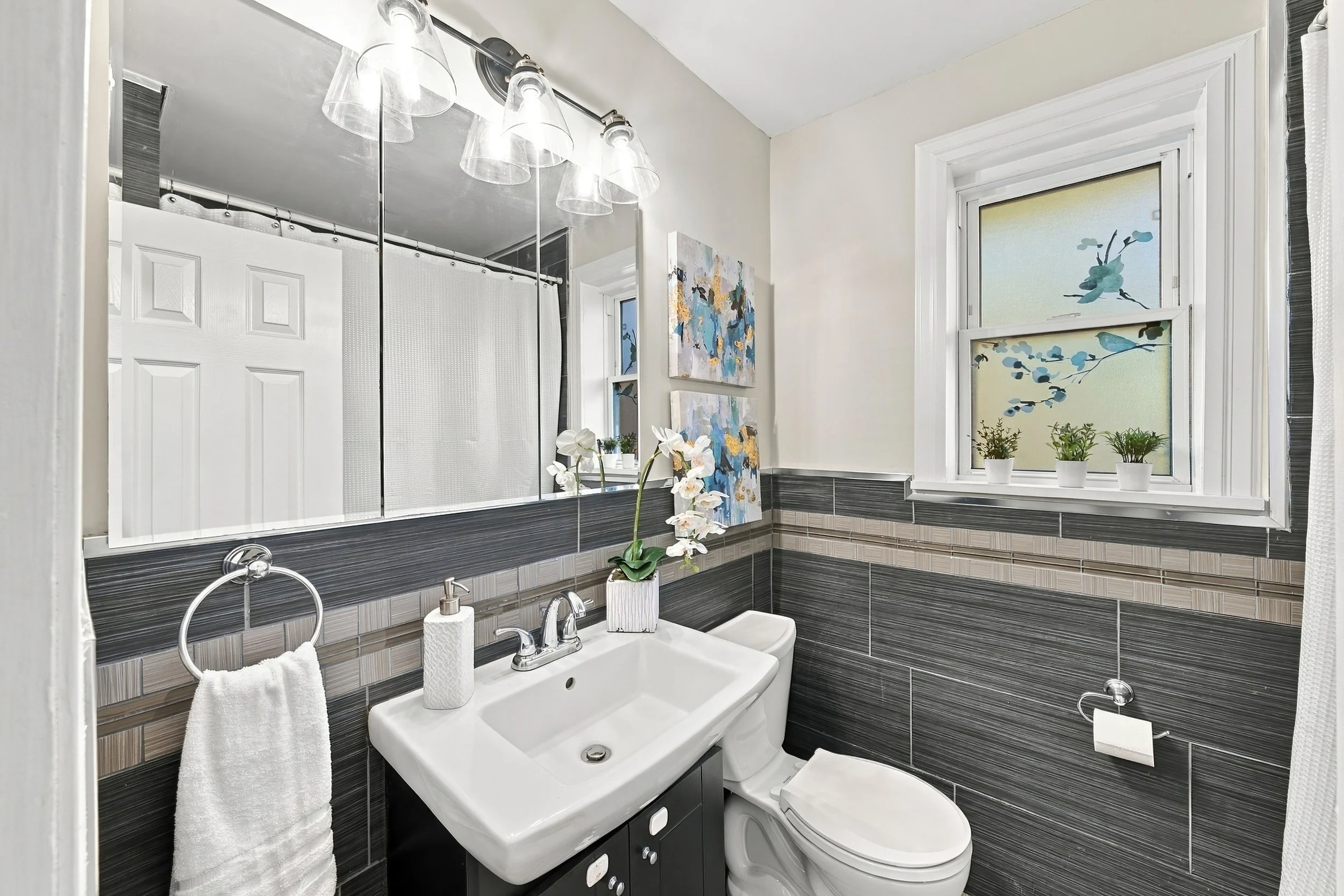 28 - 2301 Barclay Rd, Burlington.jpg