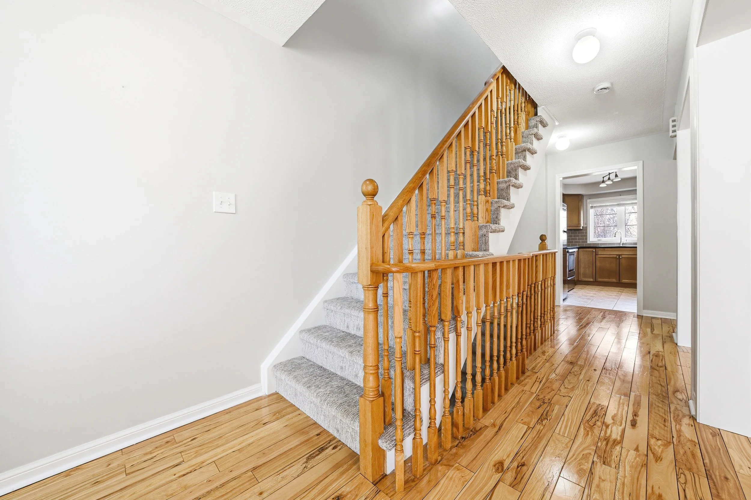 22 - 470 Beach Blvd #8, Hamilton.jpg