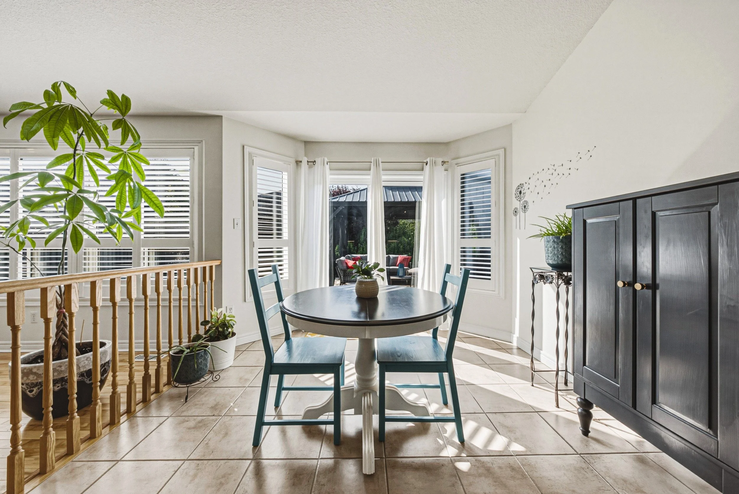 19 - 140 Country Club Dr, Cambridge.jpg