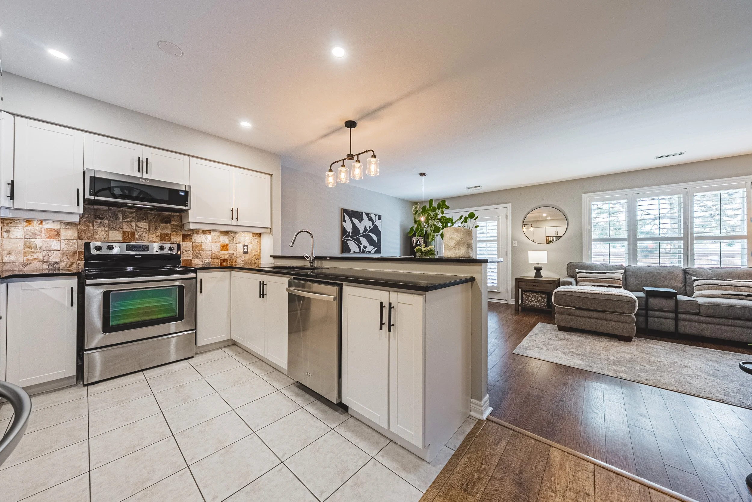 5 - 705 Cumberland Ave #18, Burlington.jpg