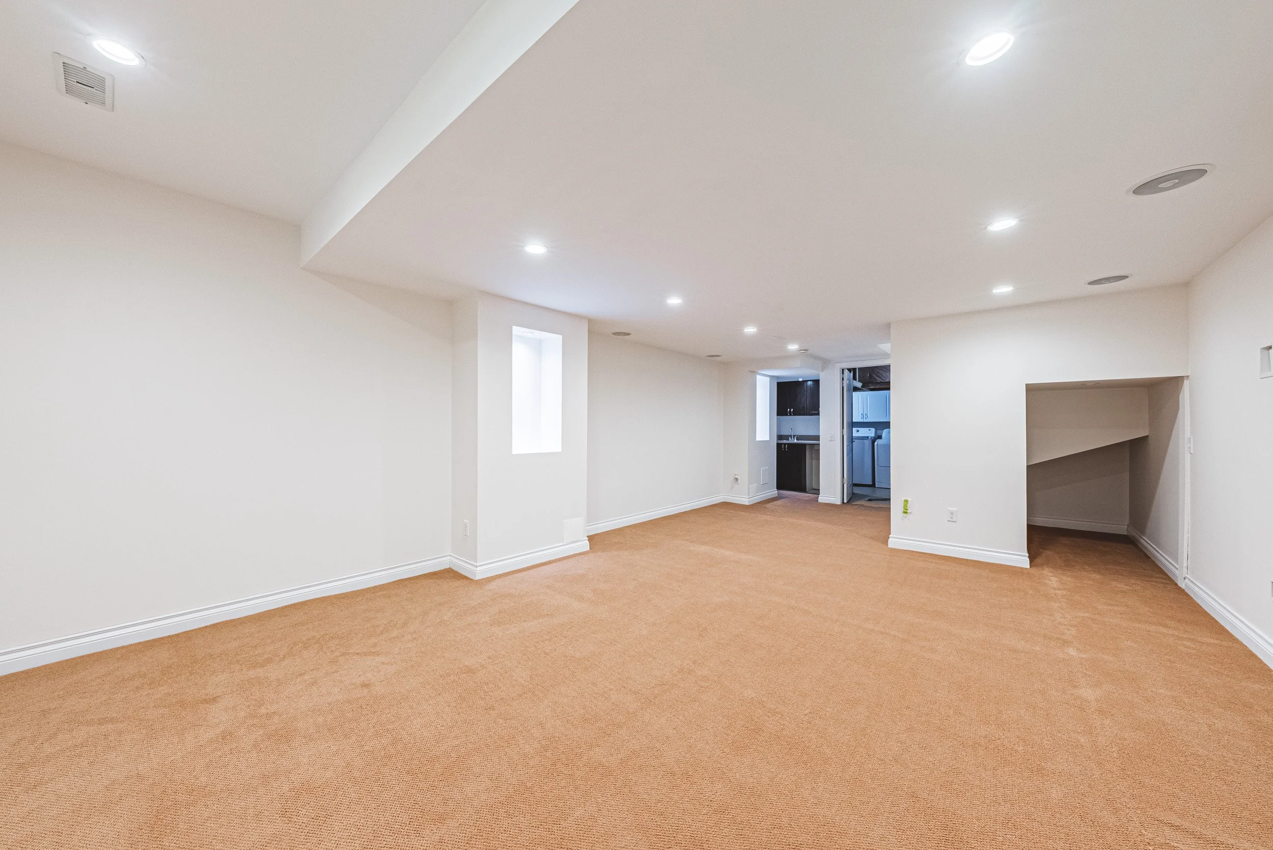 26 - 2412 Curtis Rd, Burlington.jpg