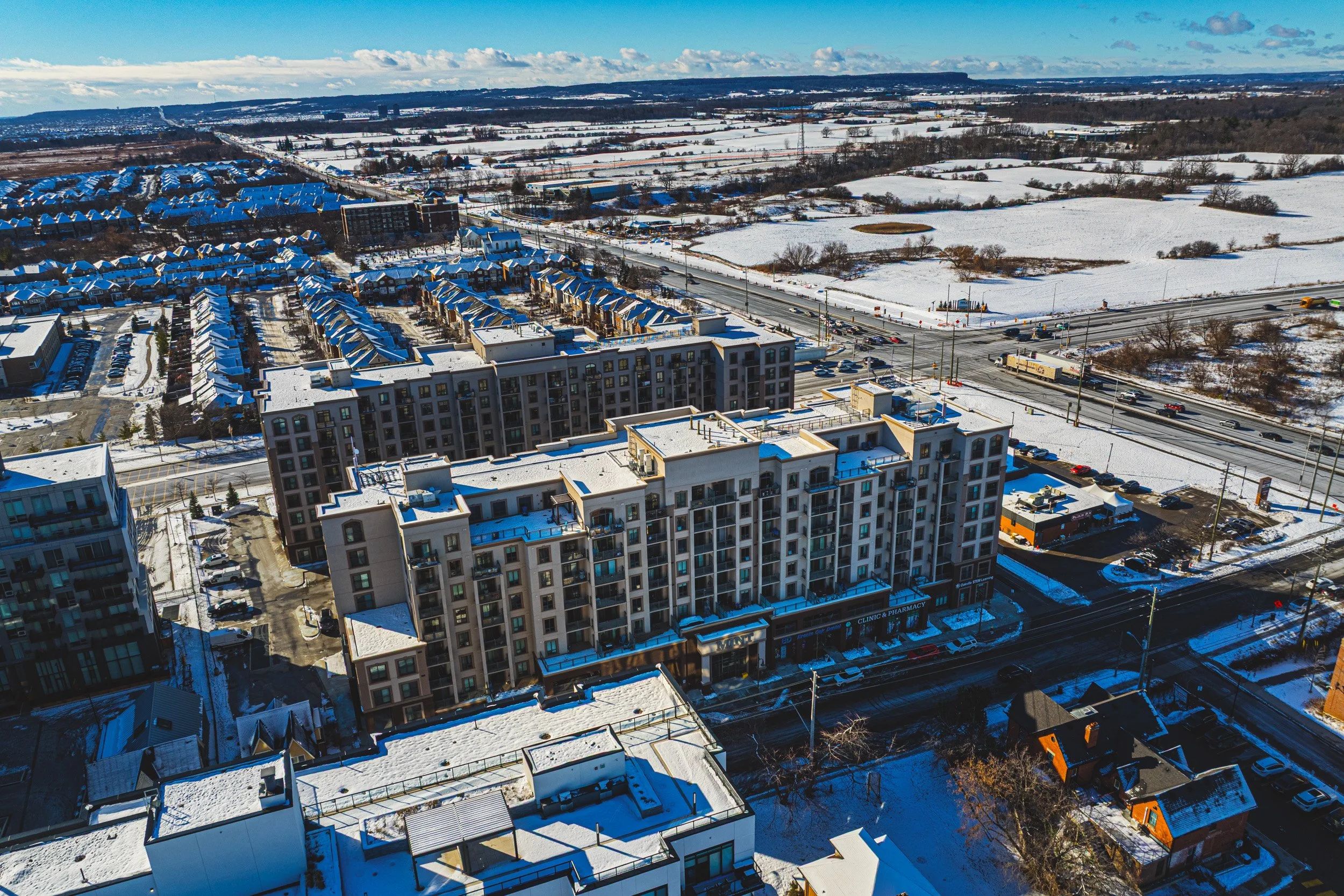 2 - 2486 Old Bronte Rd #706, Oakville.jpg