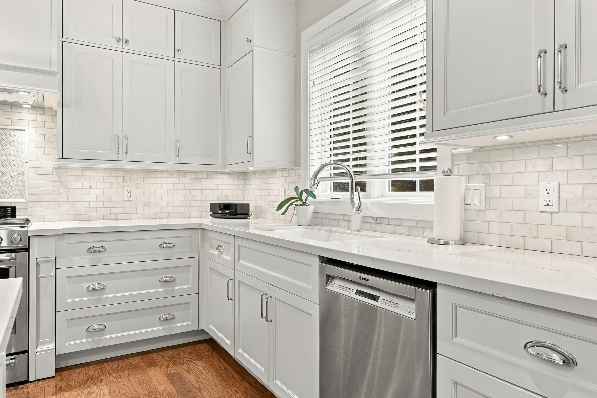 18 - 3021 Woodland Park Dr, Burlington.jpg