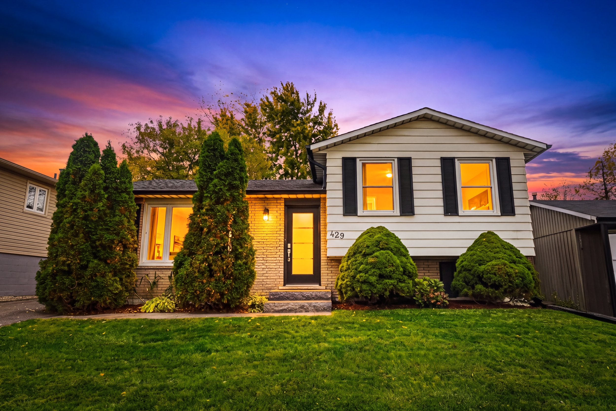 1 - 429 Limeridge Rd W, Hamilton.jpg