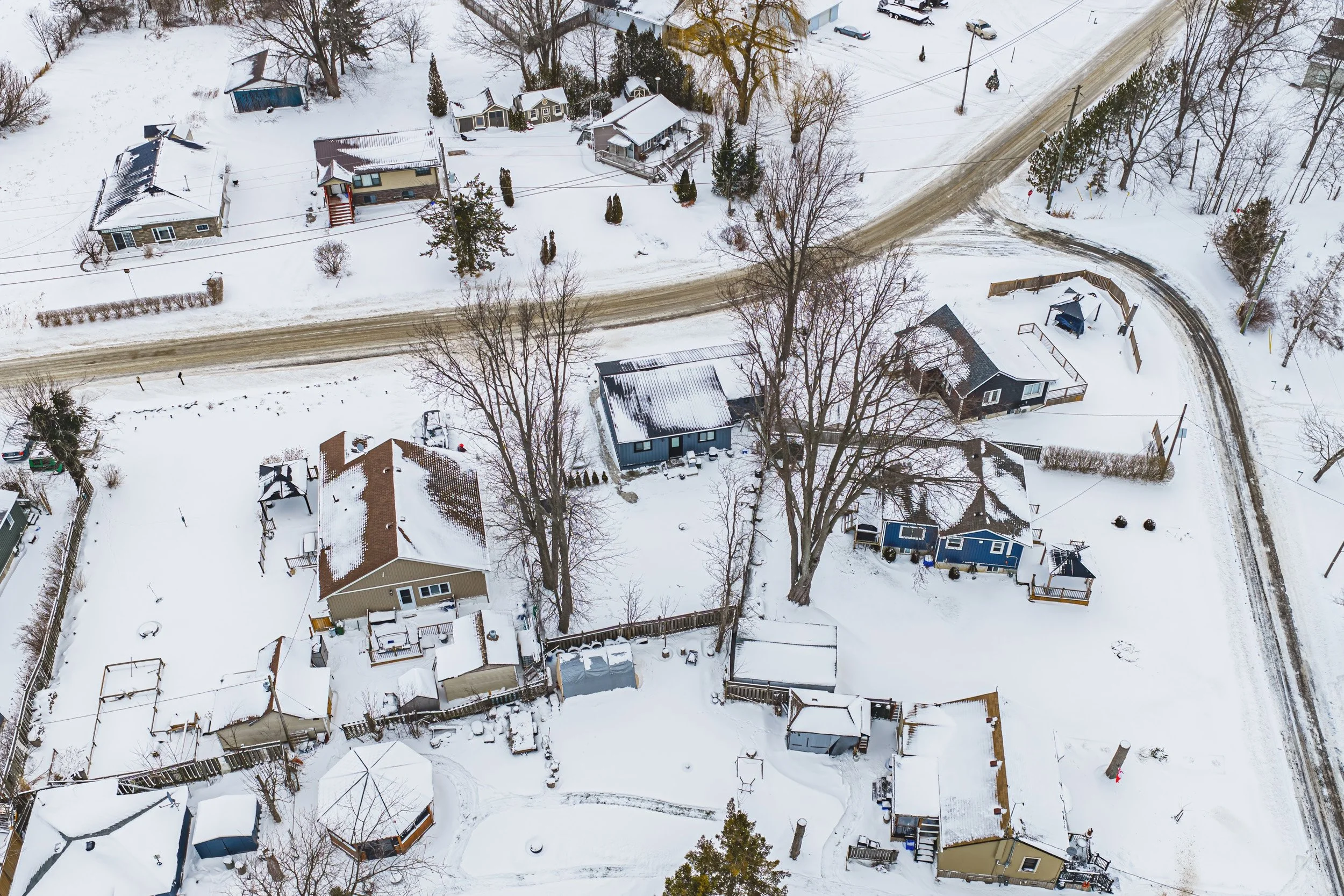 33 - 816 S Coast Dr, Selkirk.jpg