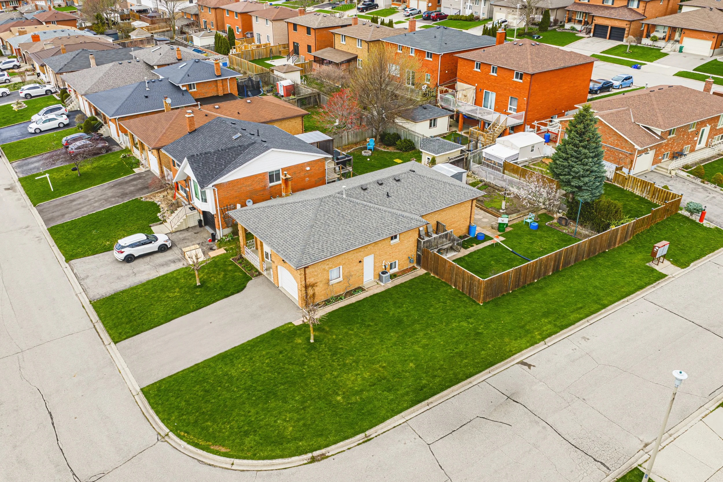 36 - 117 Stonyburn Cres, Cambridge.jpg