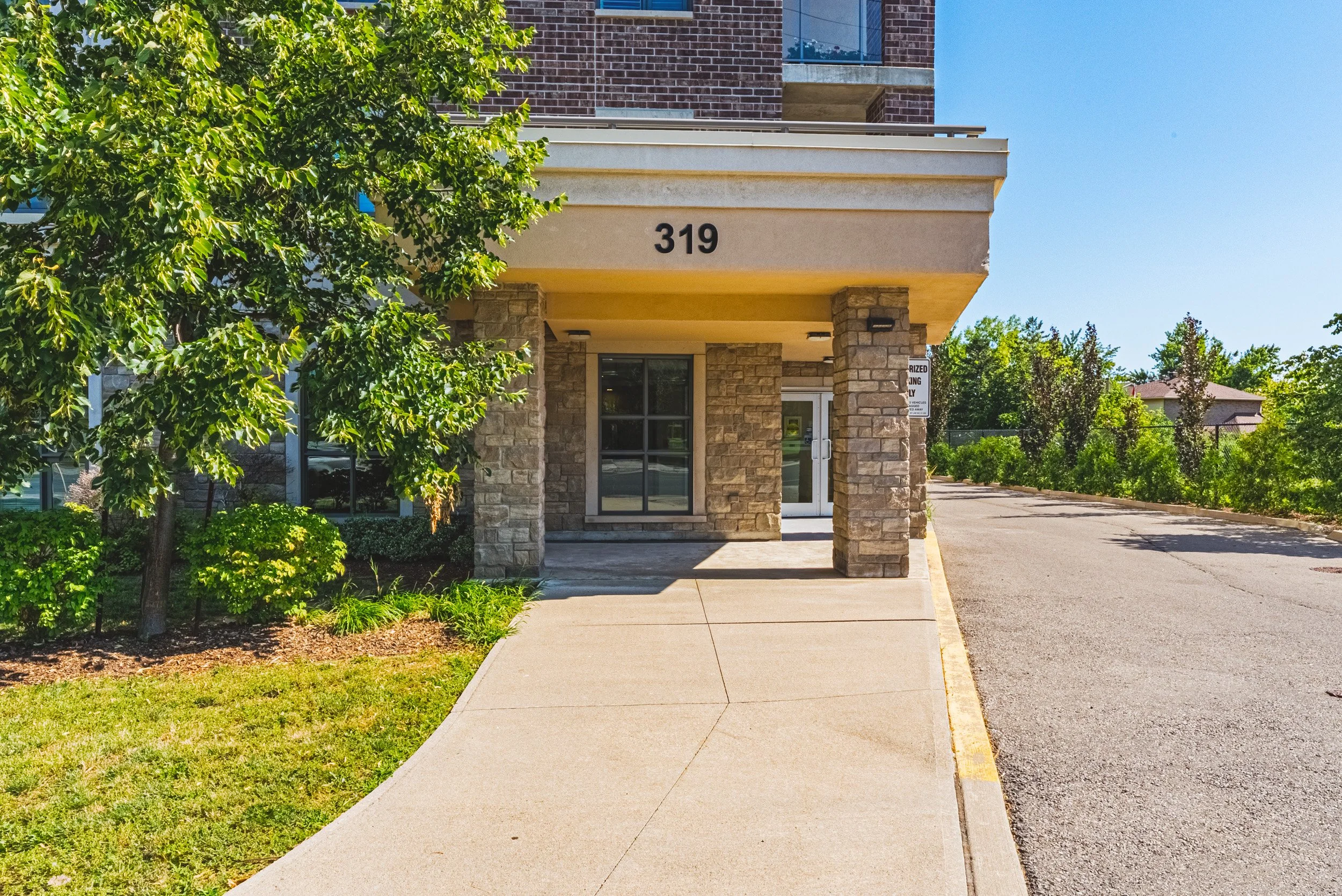 3 - 325 Highway 8 #308, Stoney Creek.jpg