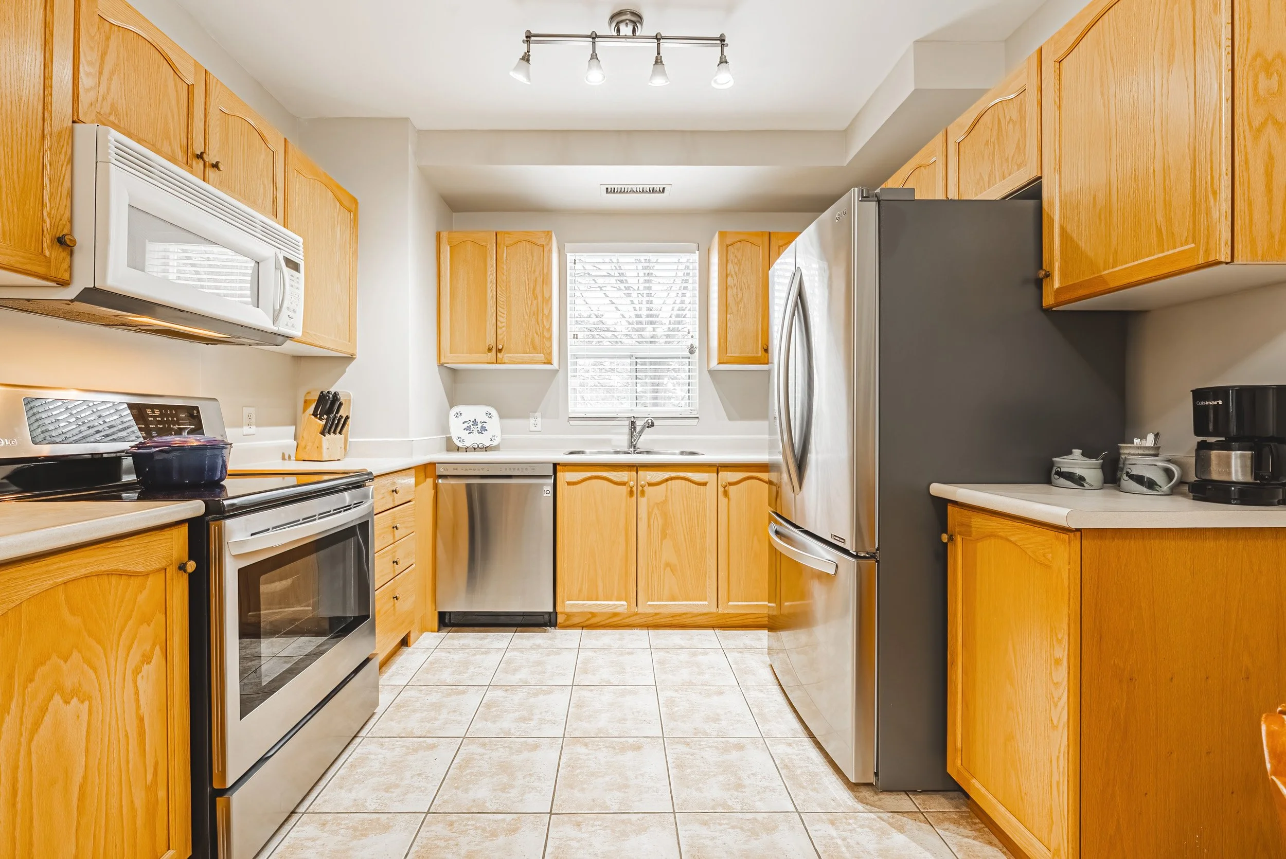 20 - 2075 Amherst Heights Dr #103, Burlington.jpg