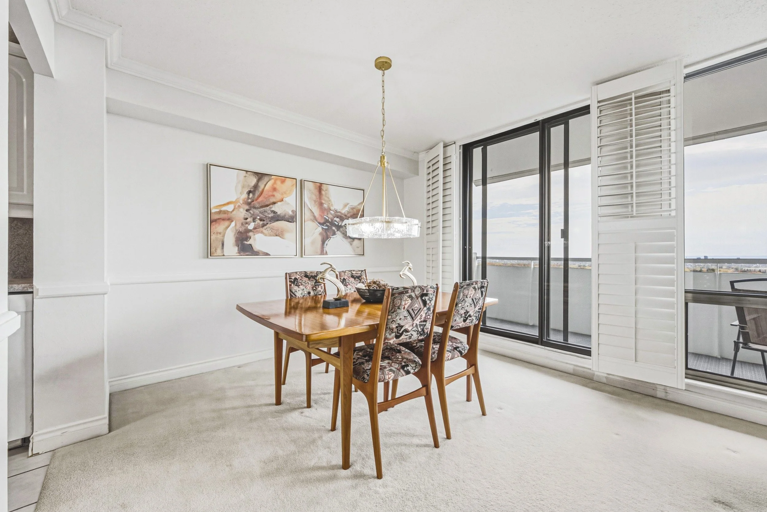 9 - 2055 Upper Middle Rd #1005, Burlington.jpg