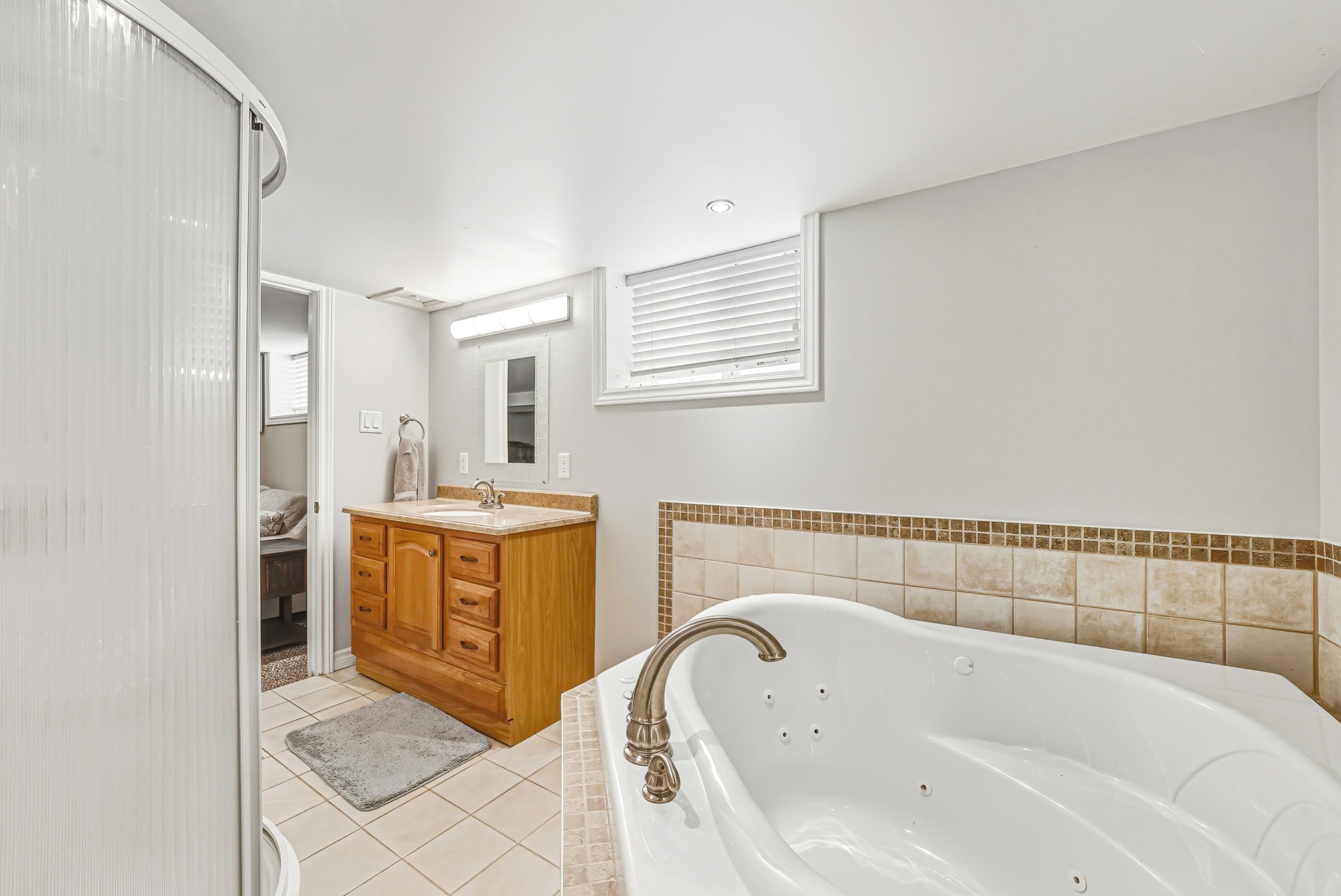 27 - 165 E 38th St, Hamilton.jpg