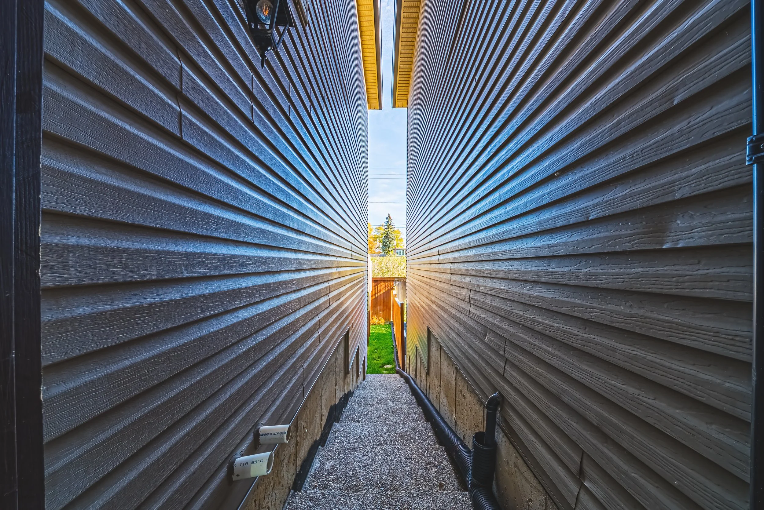 47-35 Thames Wy Hamilton.jpg