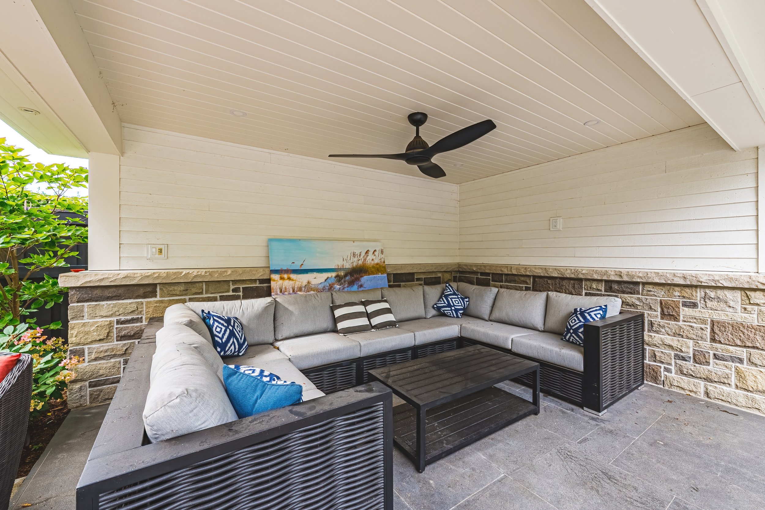69 - 4369 Lakeshore Rd, Burlington.jpg