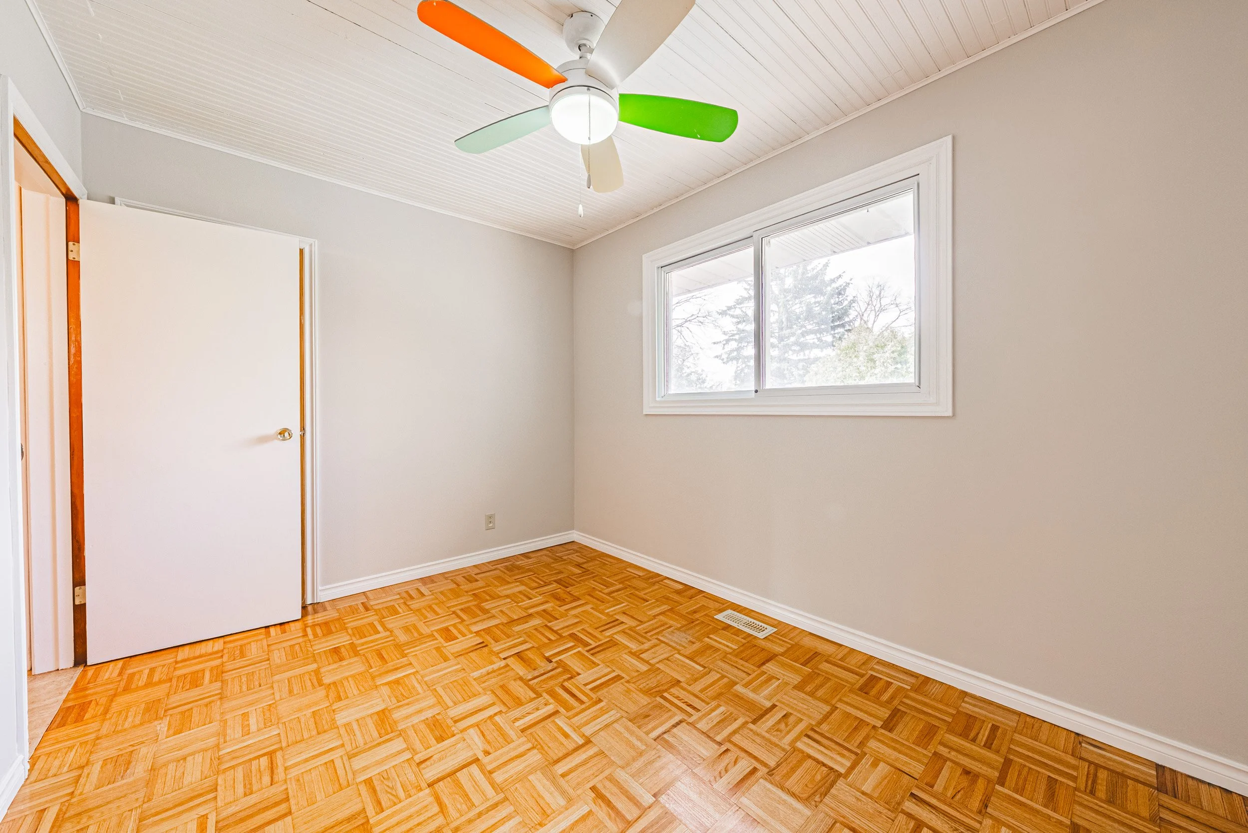 13 - 306 Victoria Rd, Guelph.jpg