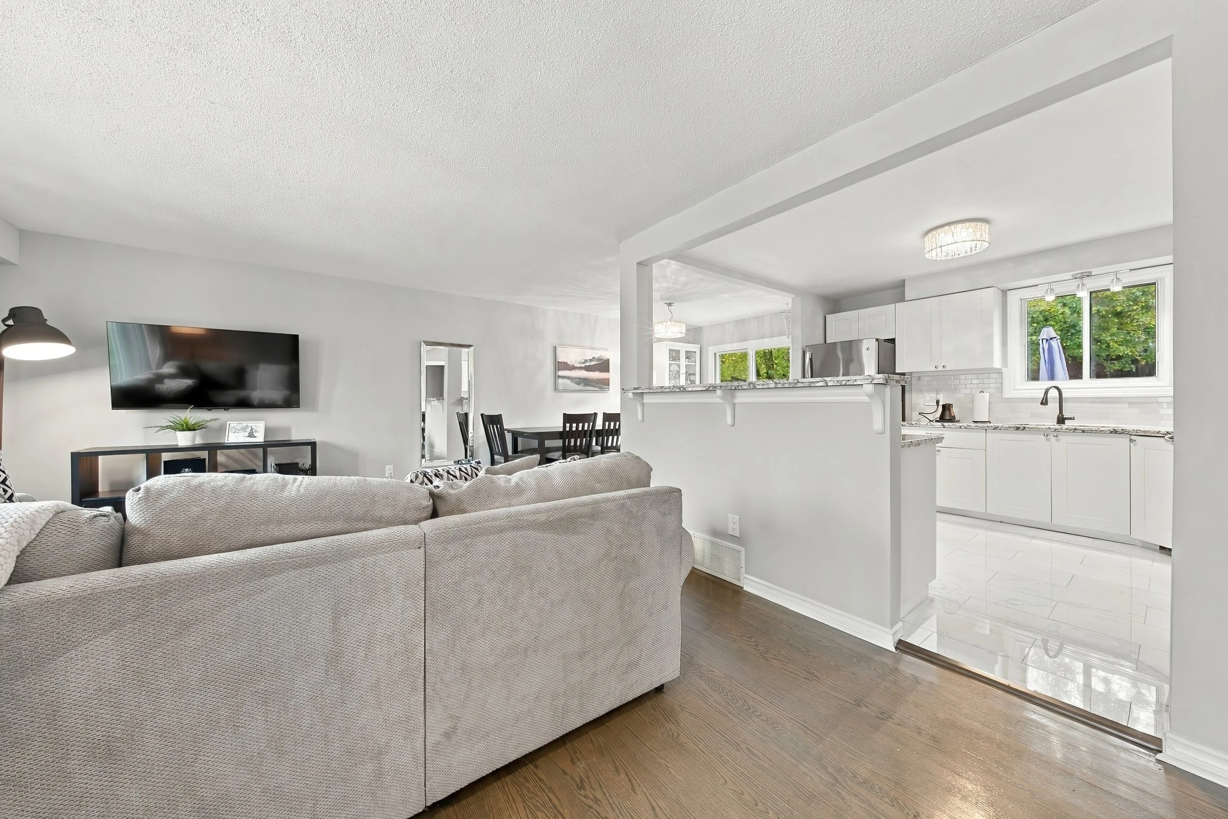 7 - 429 Limeridge Rd W, Hamilton.jpg