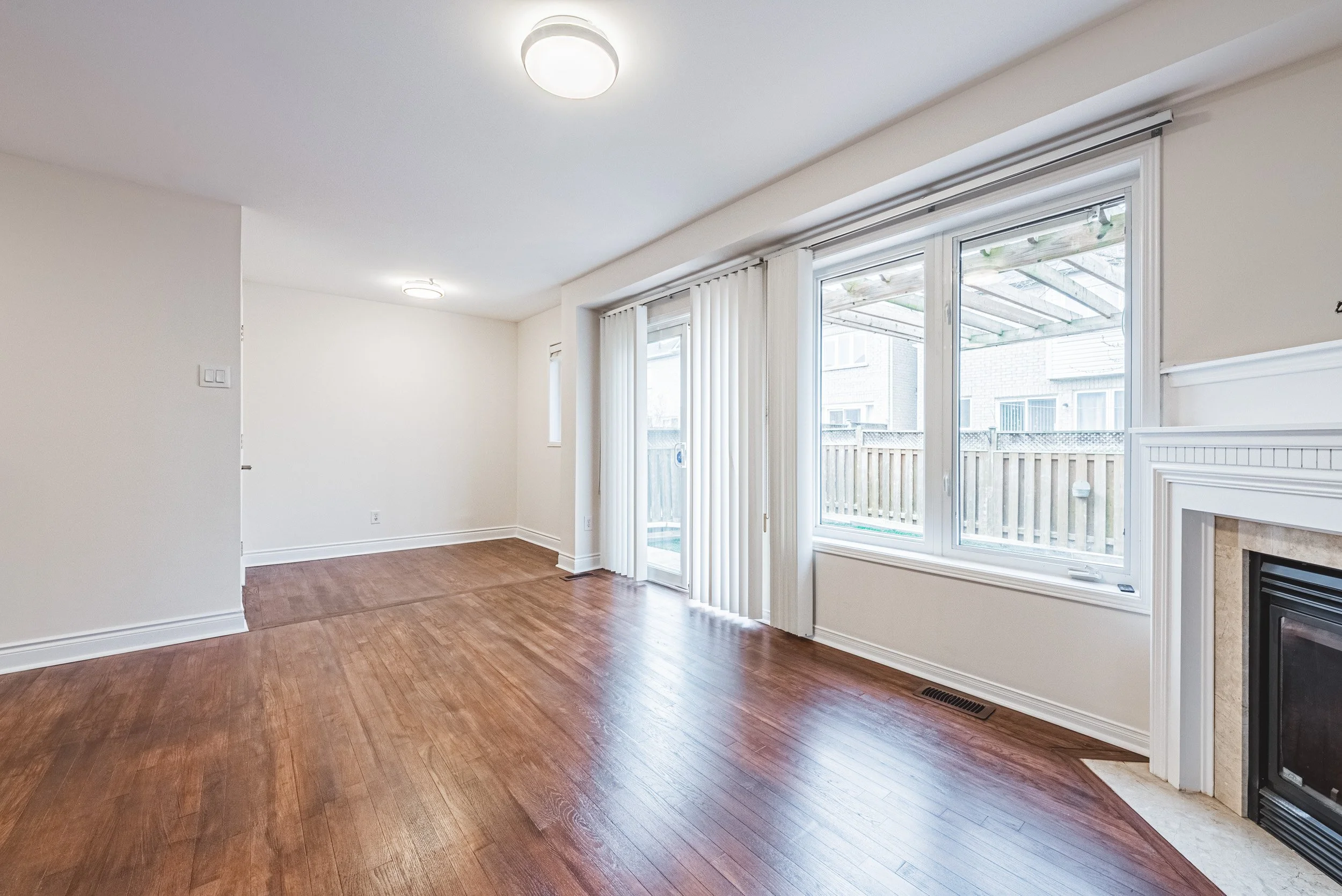 10 - 2412 Curtis Rd, Burlington.jpg