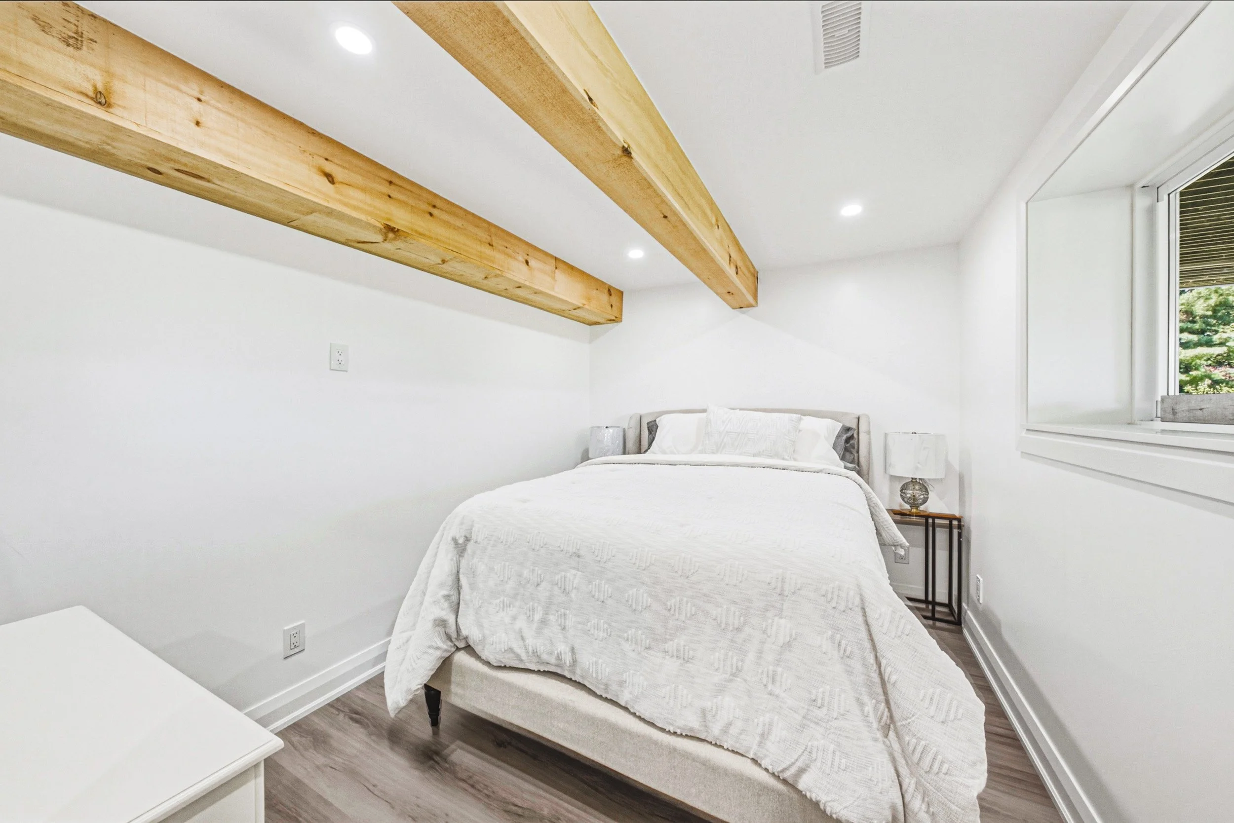 21 - 8 Ewen St, Kawartha Lakes.jpg