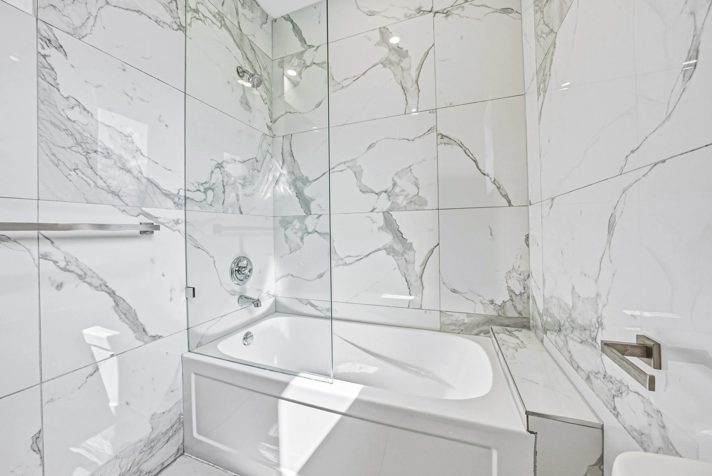 31 - 68 Vansitmart Ave, Hamilton.jpg