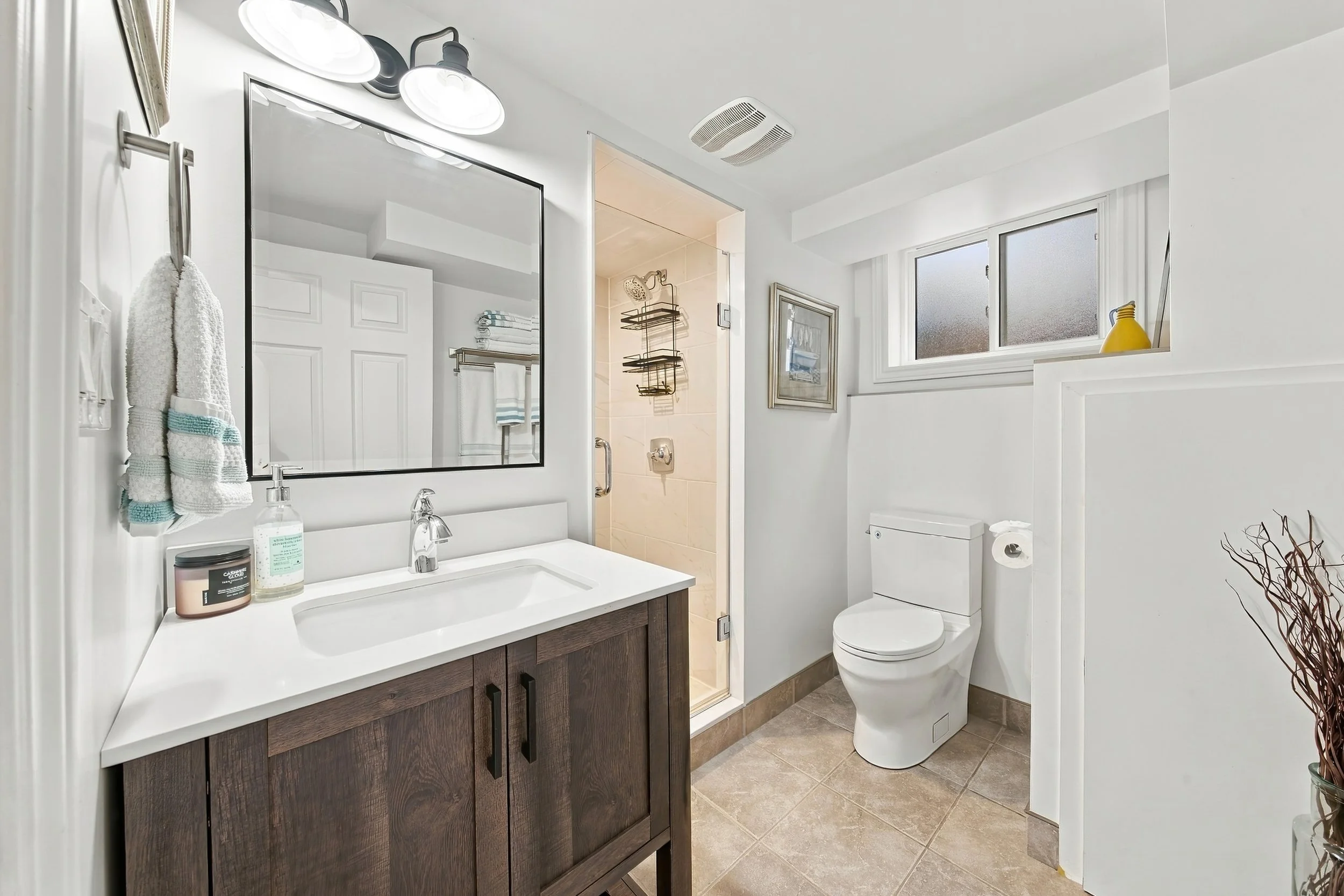 38 - 915 Tanager Ave, Burlington.jpg
