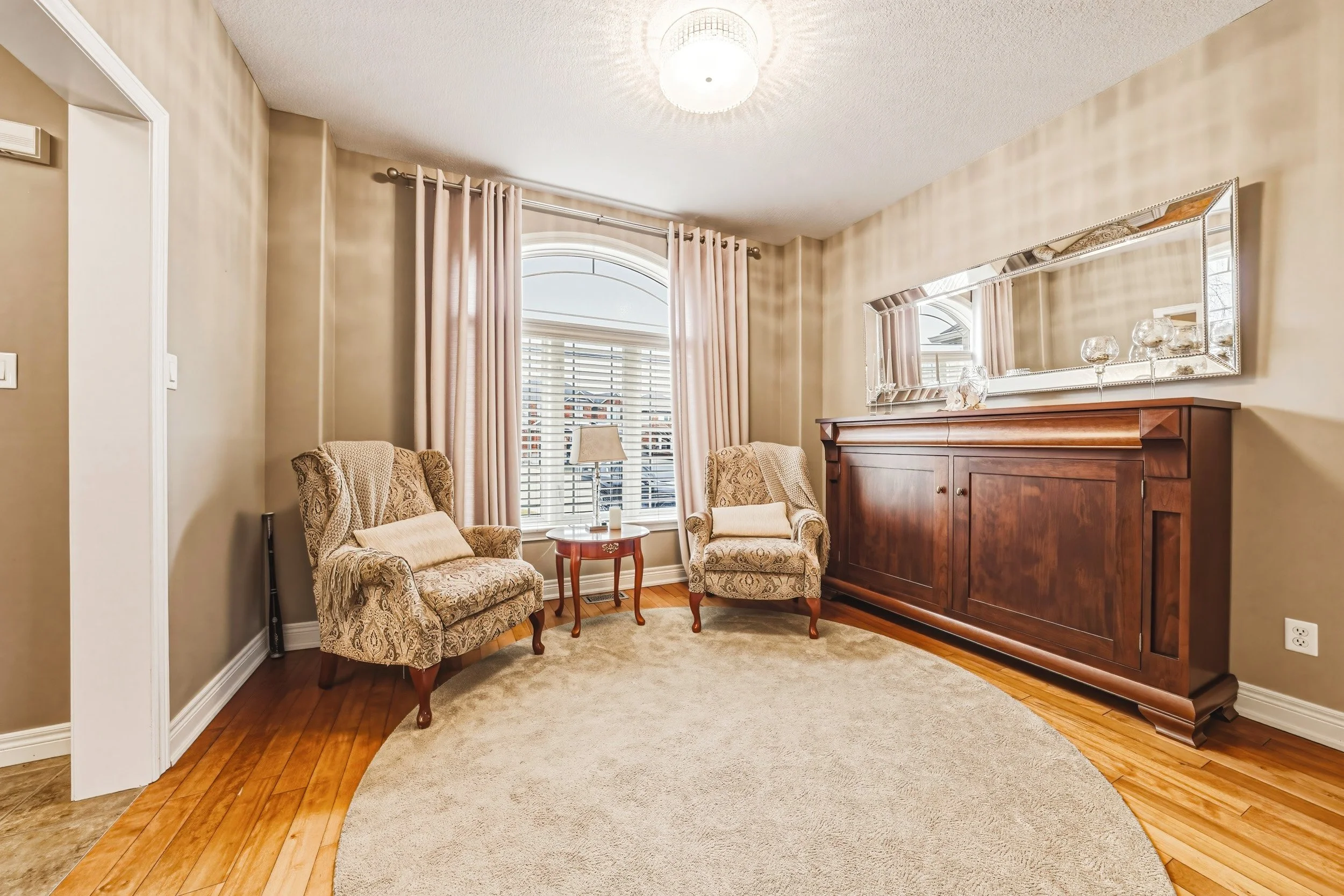 6 - 120 Valiant Cir, Binbrook.jpg