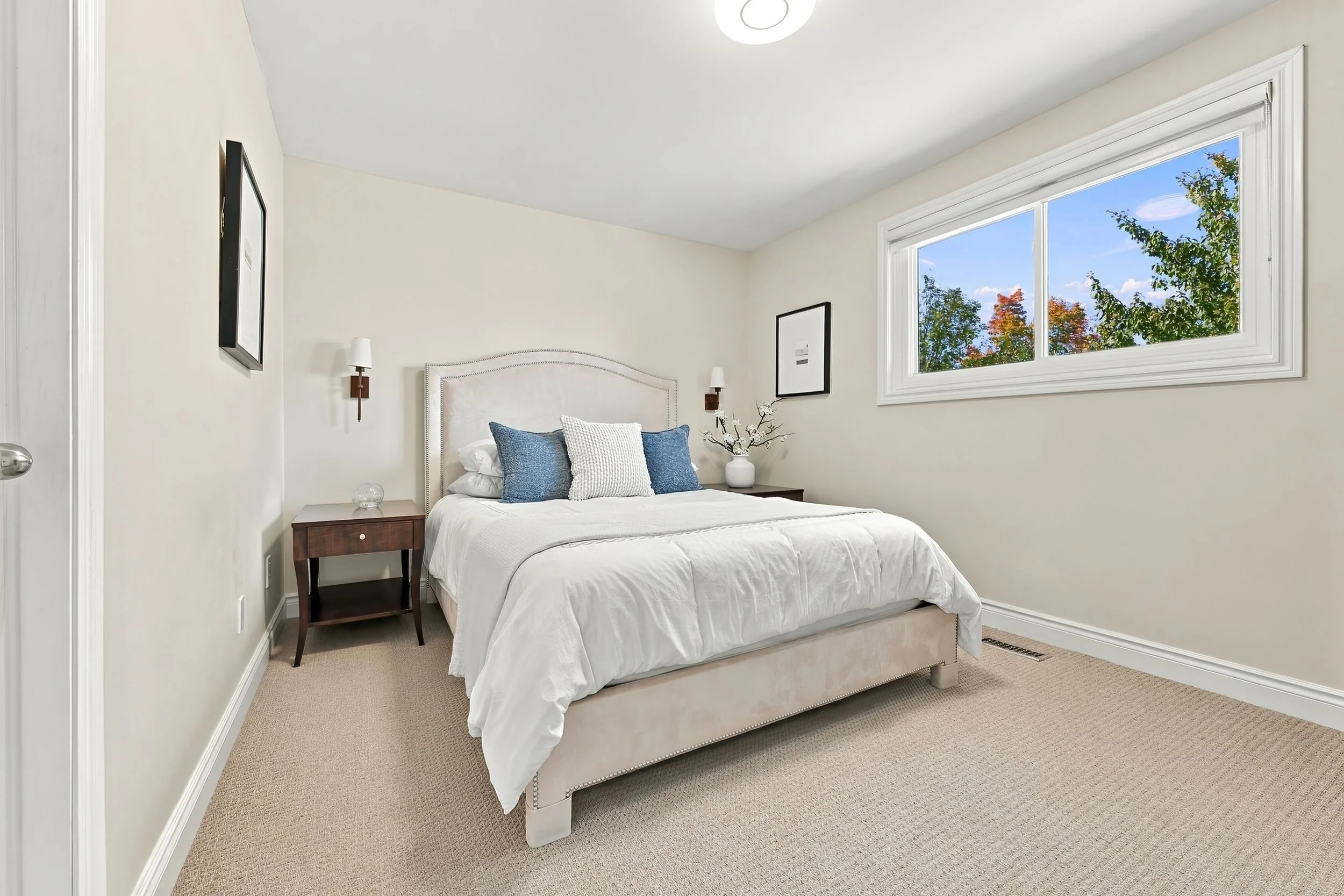 16 - 2231 Urwin Cres, Oakville.jpg