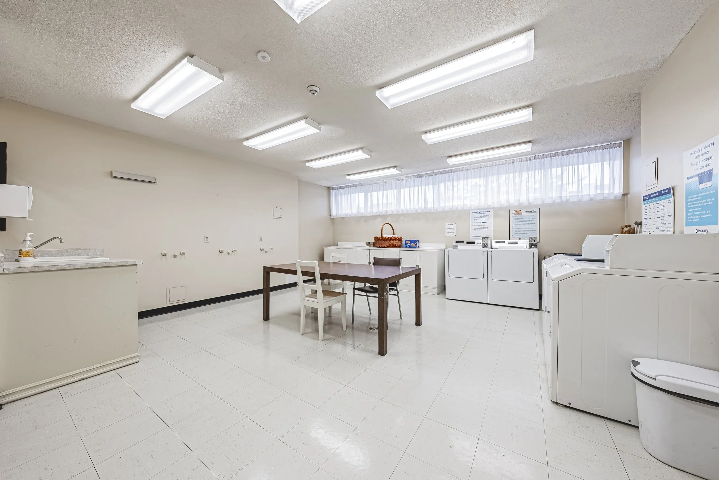 34 - 2055 Upper Middle Rd #1201, Burlington.jpg