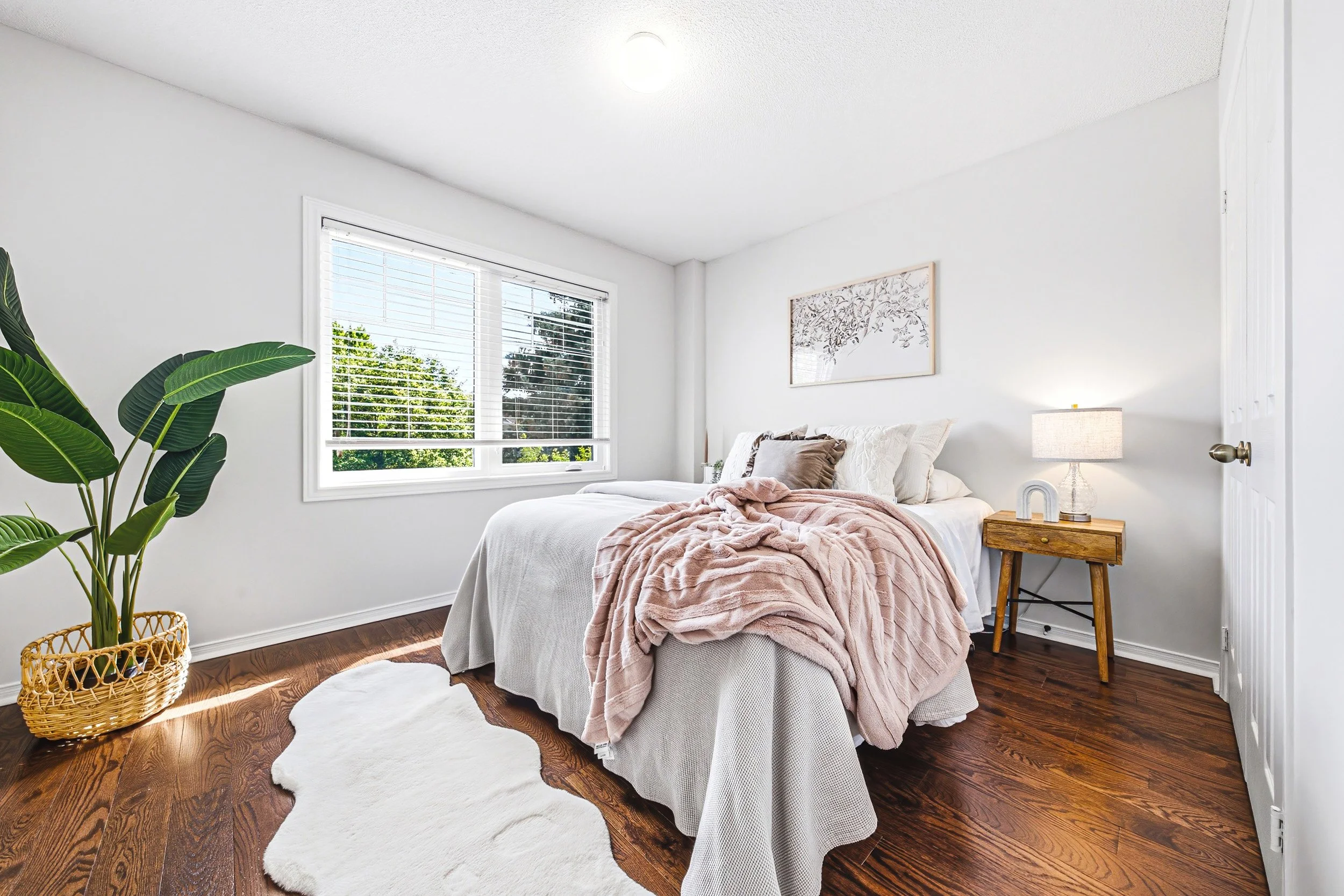 37 - 4153 Vermont Cres, Burlington.jpg
