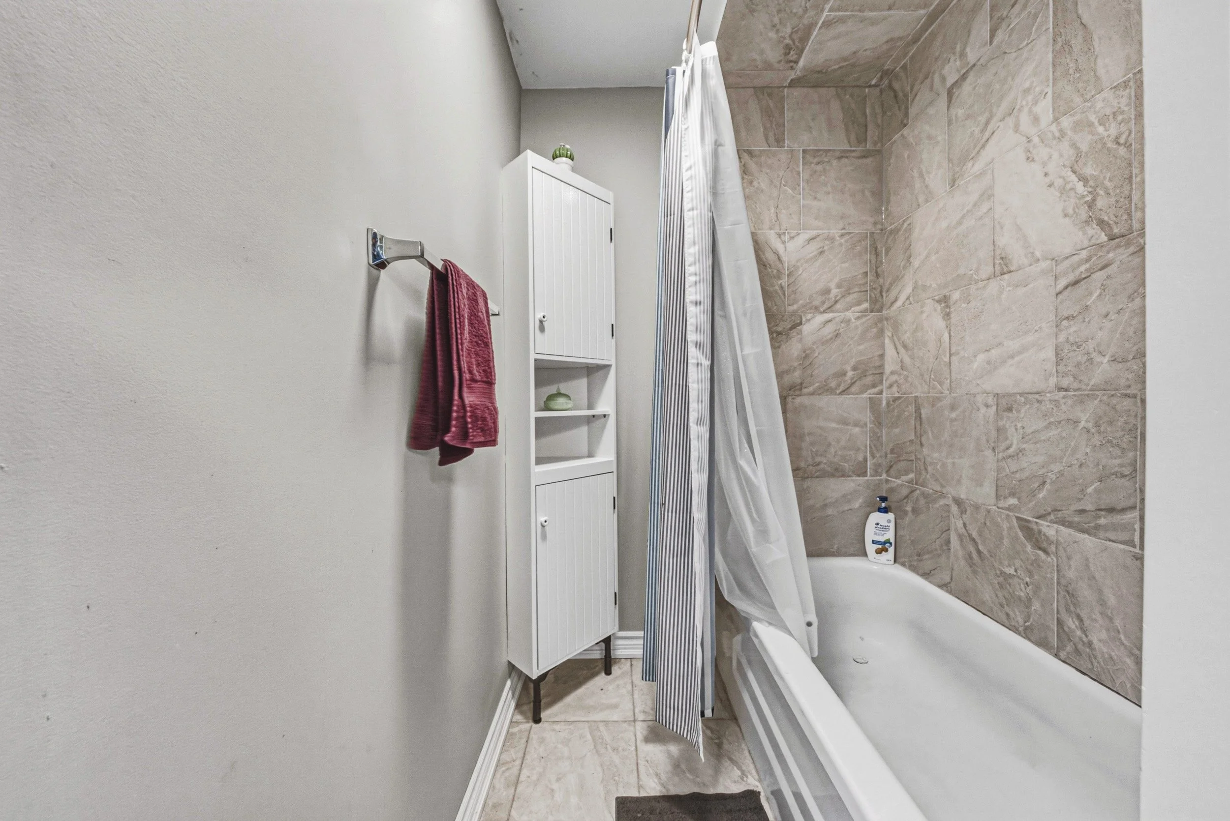 14 - 47 Fraser Ave, Hamilton.jpg
