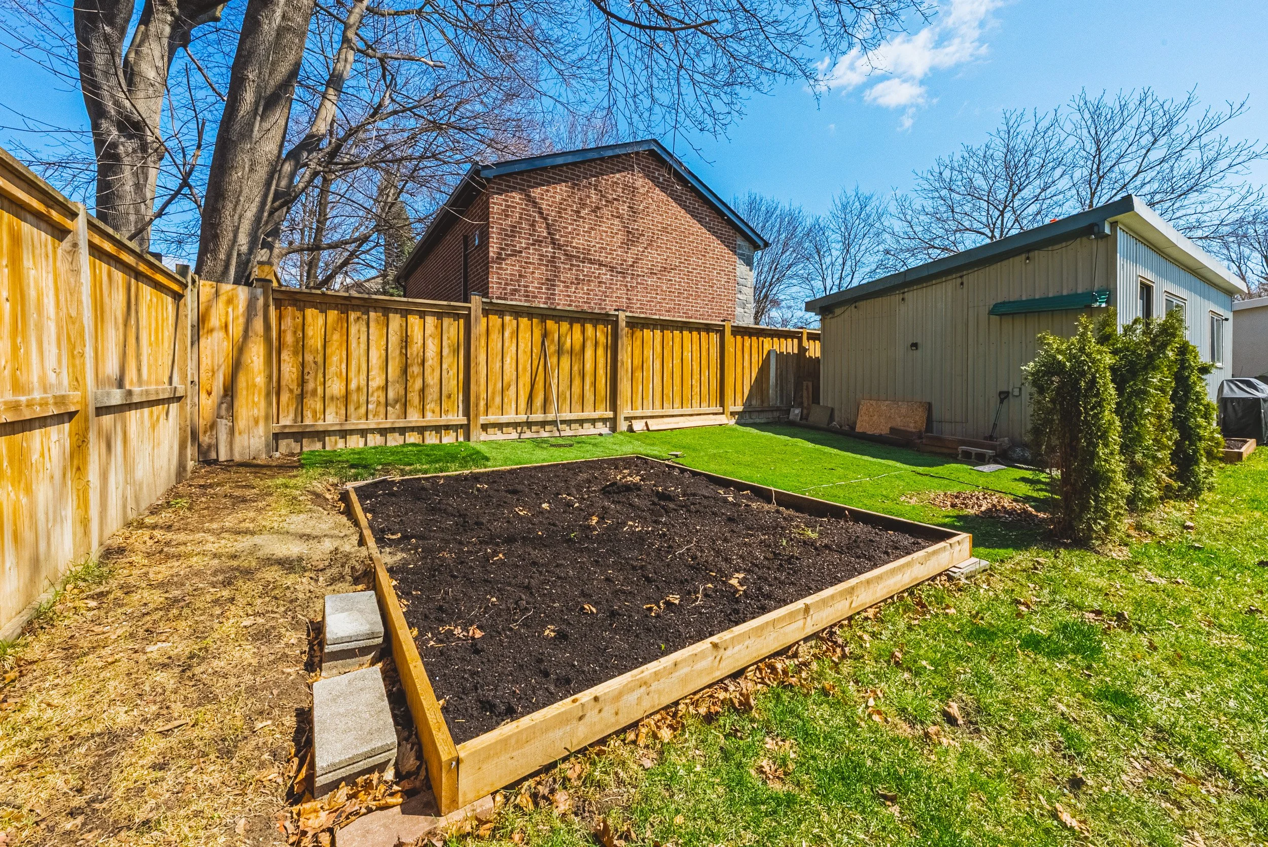 31 - 121 Paisley Blvd E, Mississauga.jpg