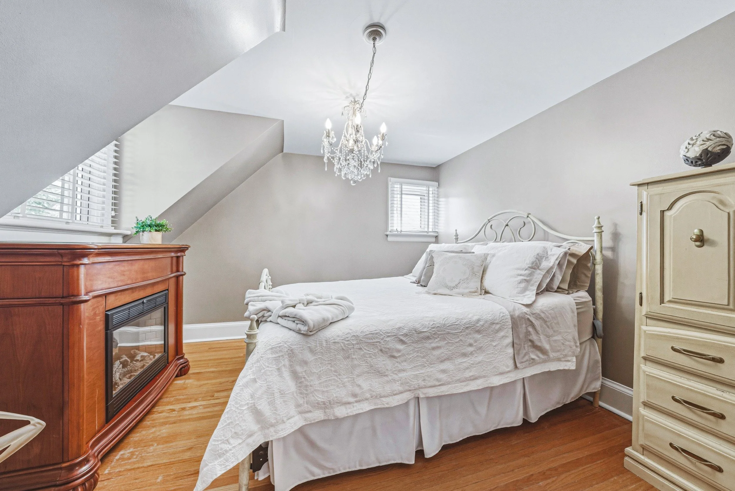 19 - 55 Van Camp Ave, Brampton.jpg