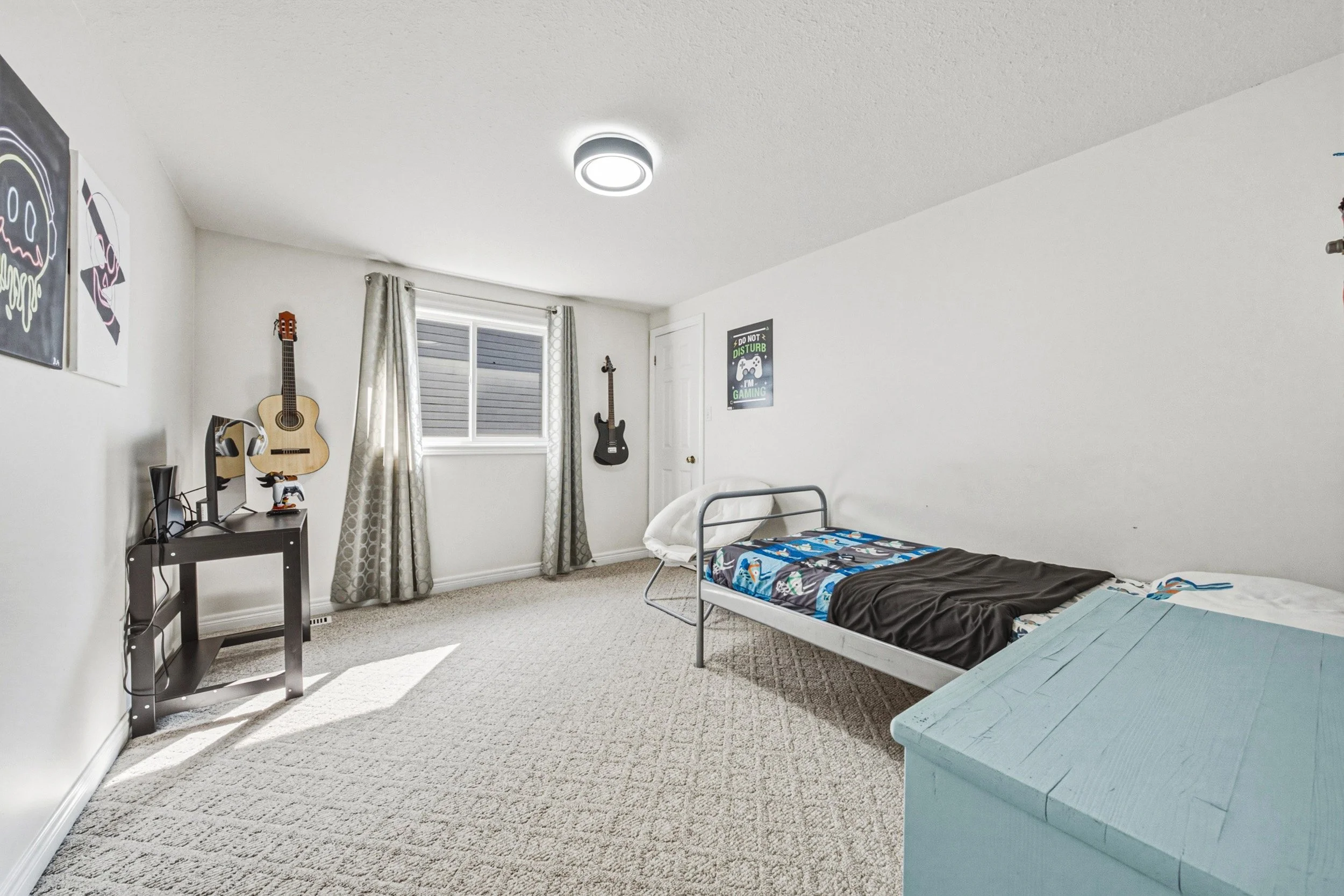 29 - 140 Country Club Dr, Cambridge.jpg