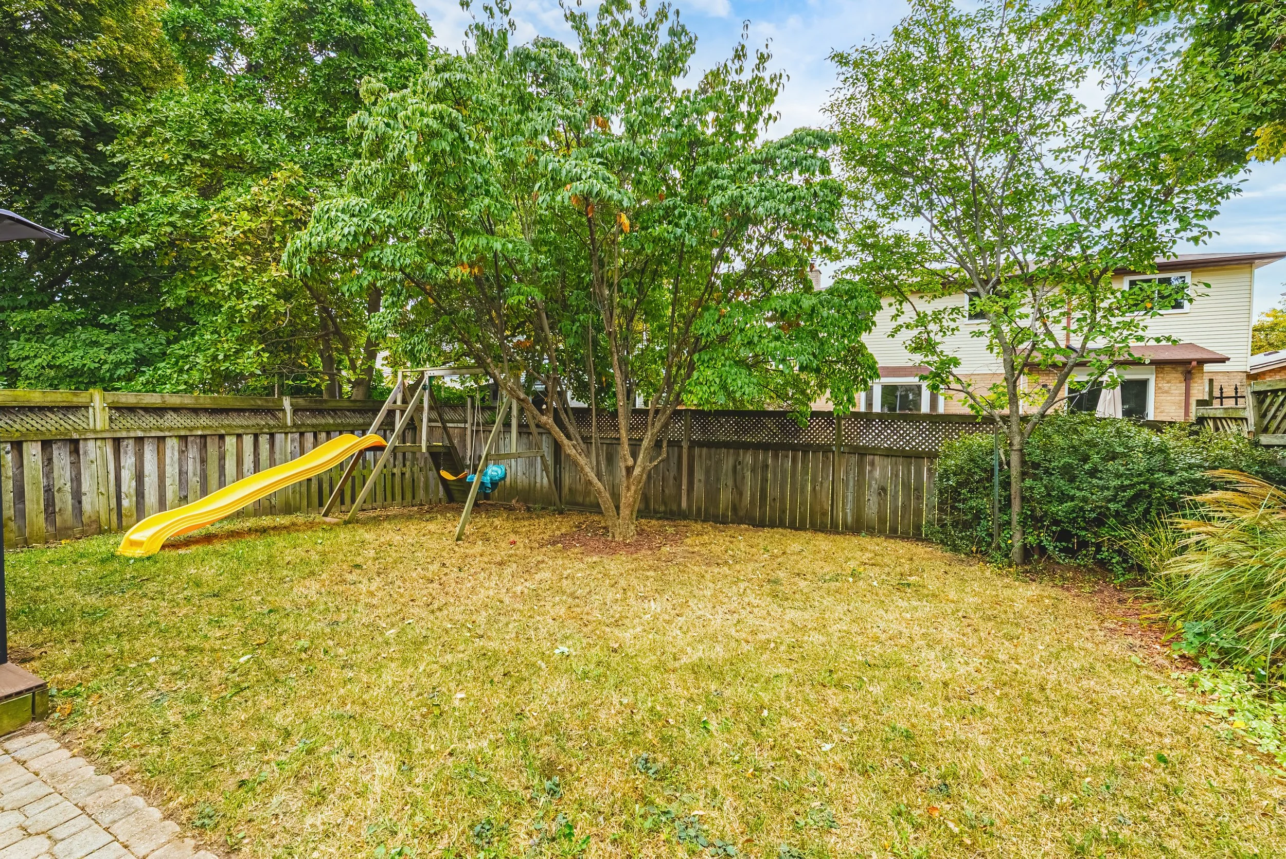 33 - 3453 Hannibal Rd, Burlington.jpg