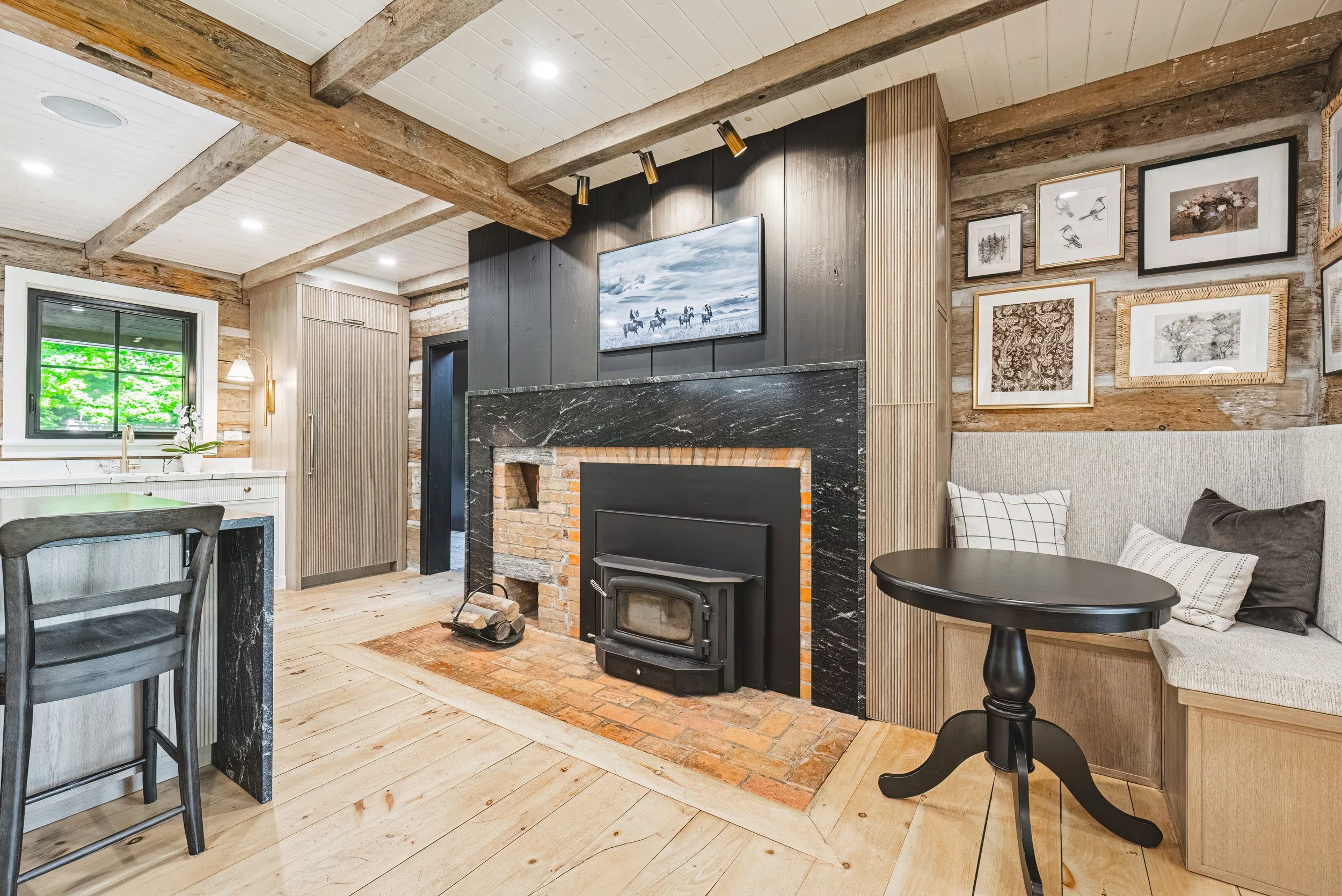 20 - 7399 Bell School Line, Milton.jpg