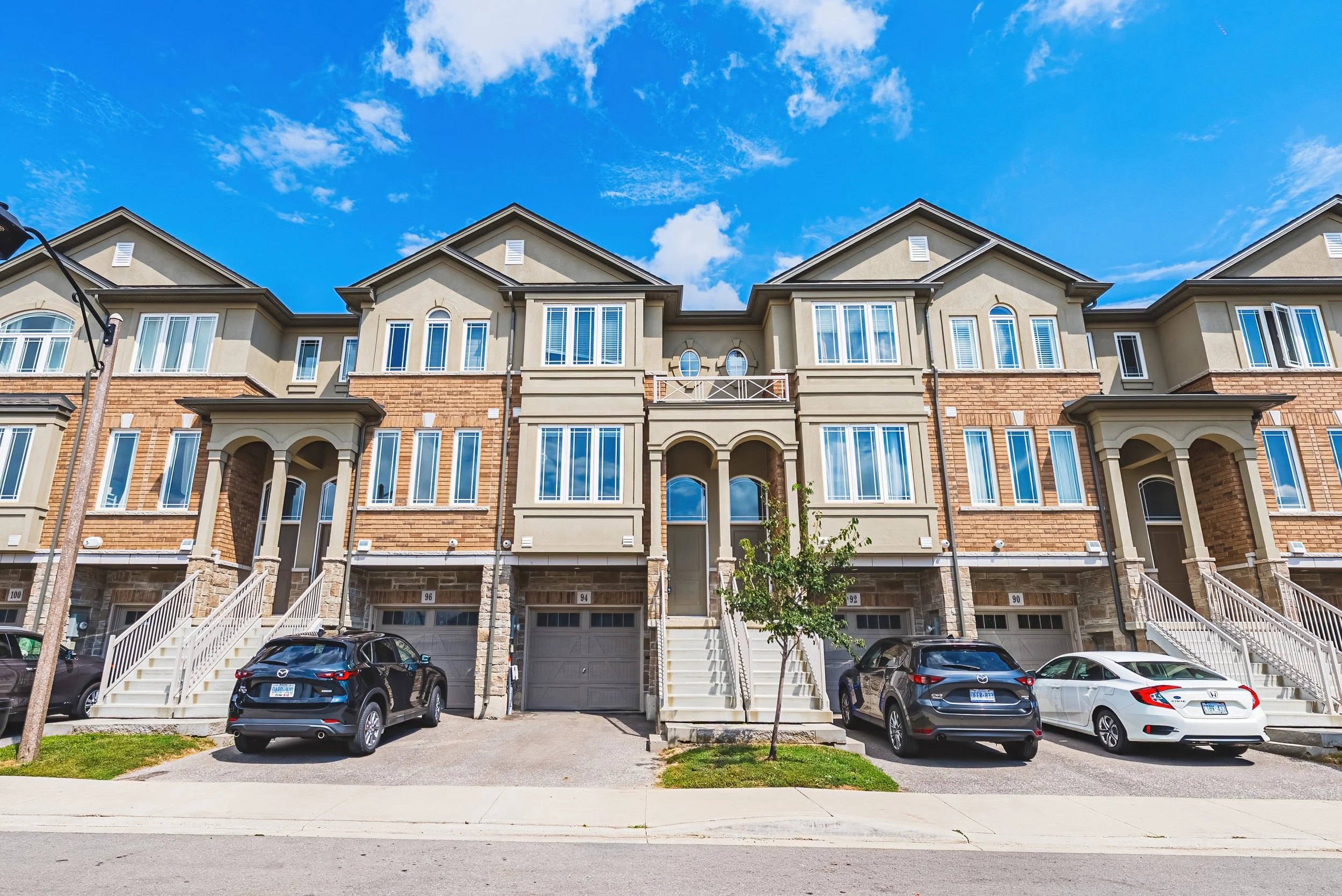 2 - 94 Laguna Village Cres, Hamilton.jpg