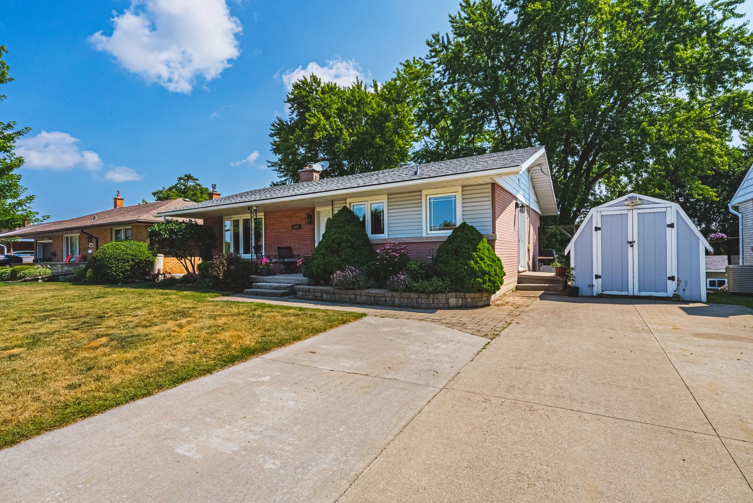 1 - 1821 Biscayne Dr, Cambridge.jpg