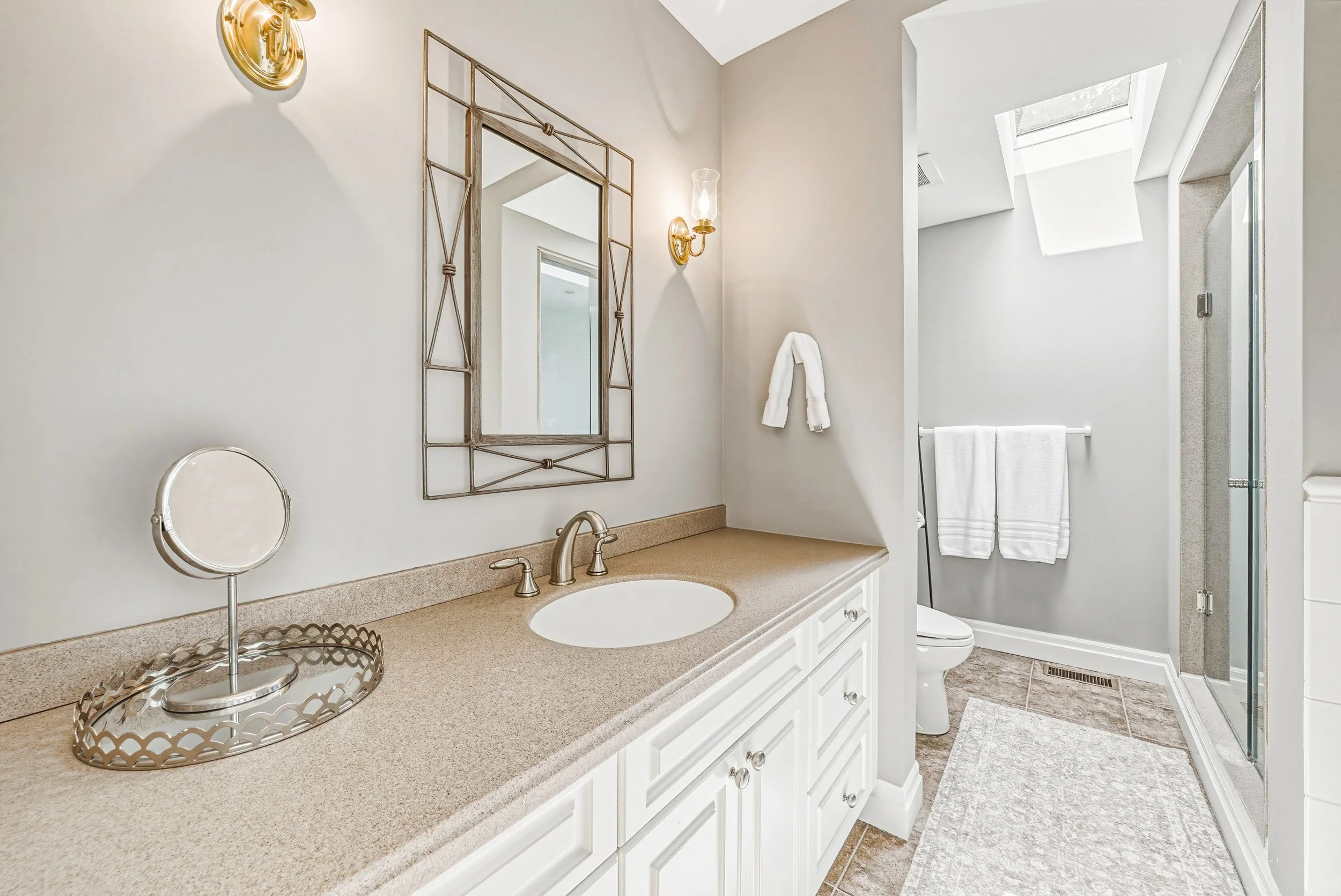 40 - 7 Colonial Cres, Oakville.jpg