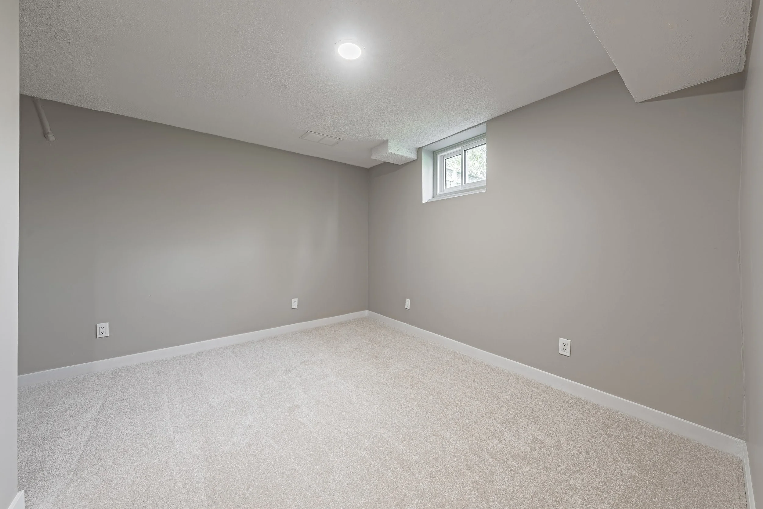 32 - 104 Gardiner Dr, Hamilton.jpg