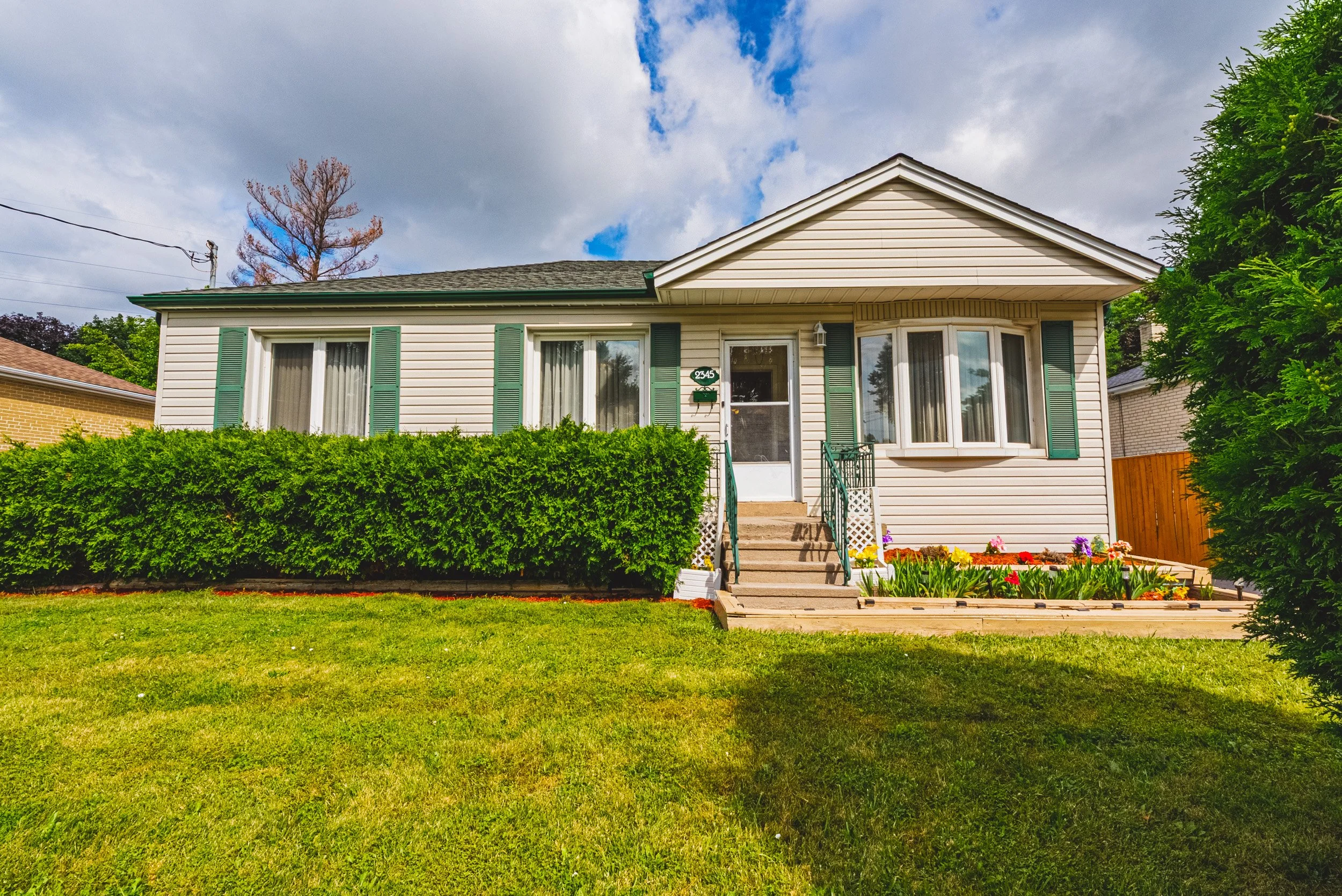 3 - 2345 Gibbon St, Burlington.jpg