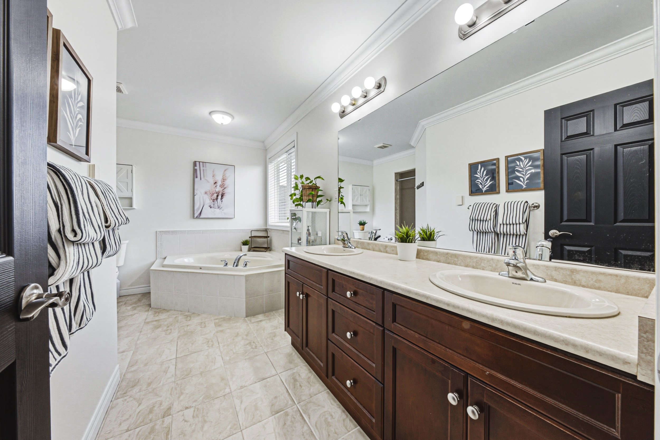 34 - 20 Degrow Cres, Binbrook.jpg