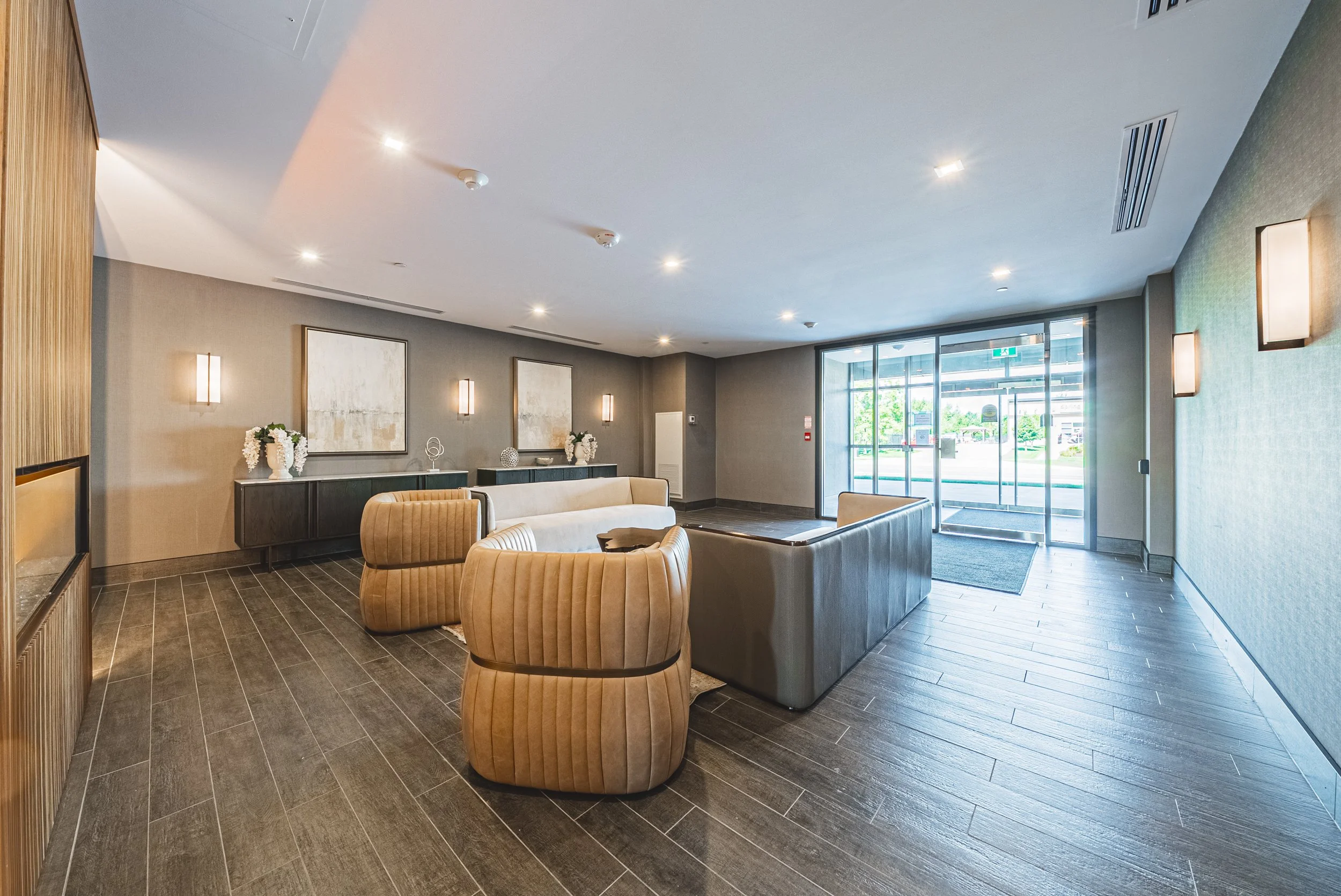 36-470 Dundas St E Waterdown.jpg