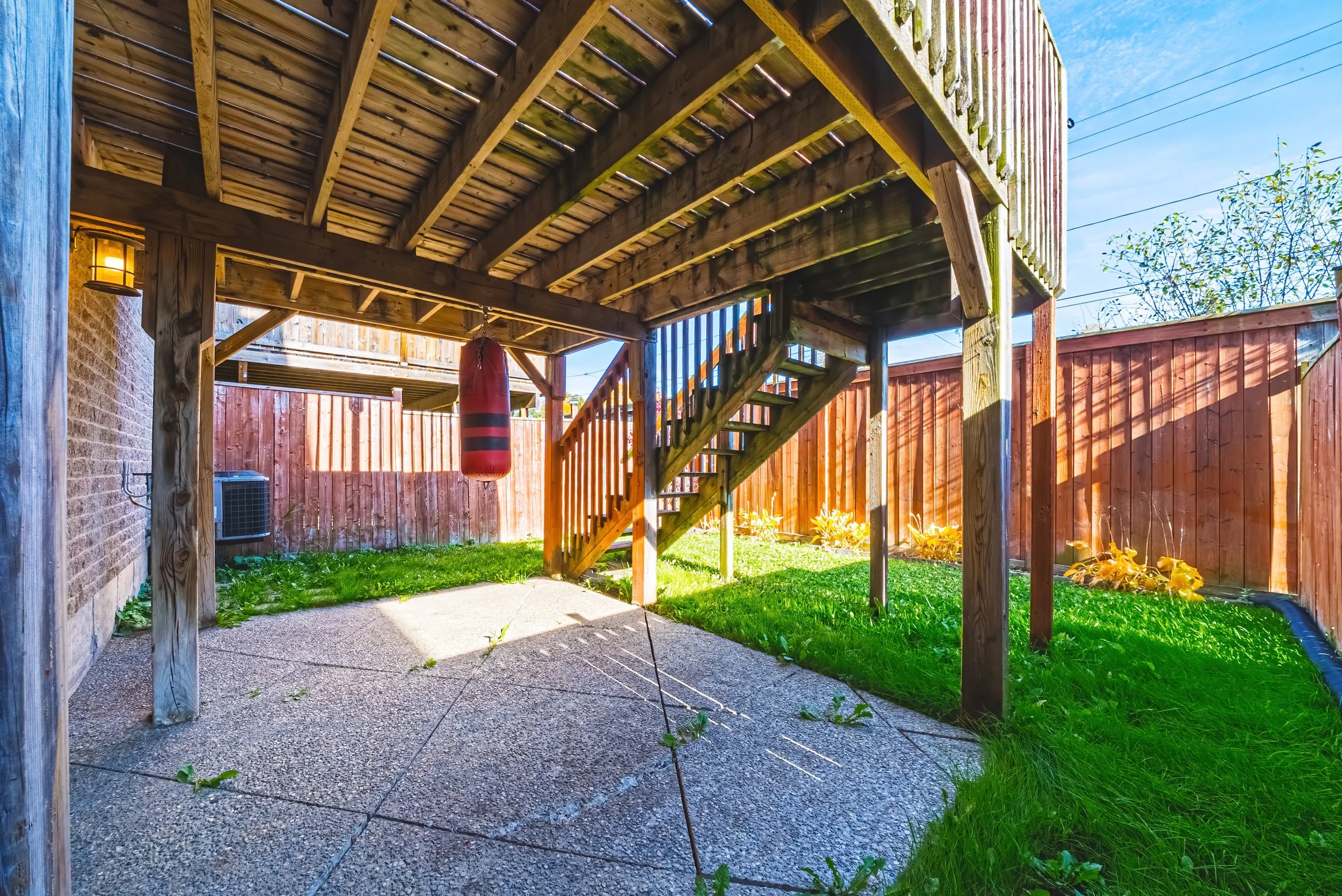 48-35 Thames Wy Hamilton.jpg