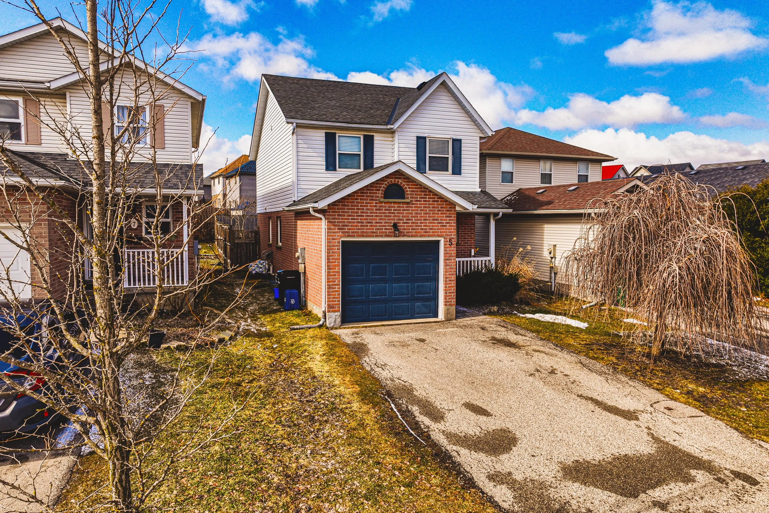 2-5 Michelle Court, Kitchener.jpg