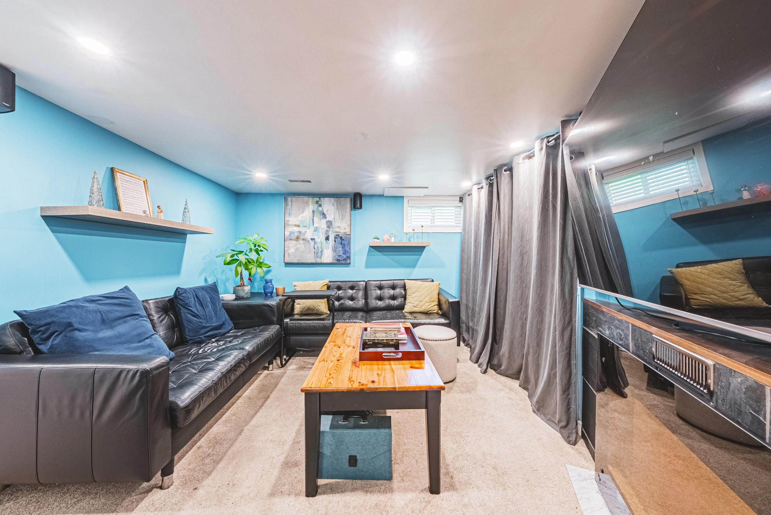 24 - 242 East 43rd St, Hamilton.jpg