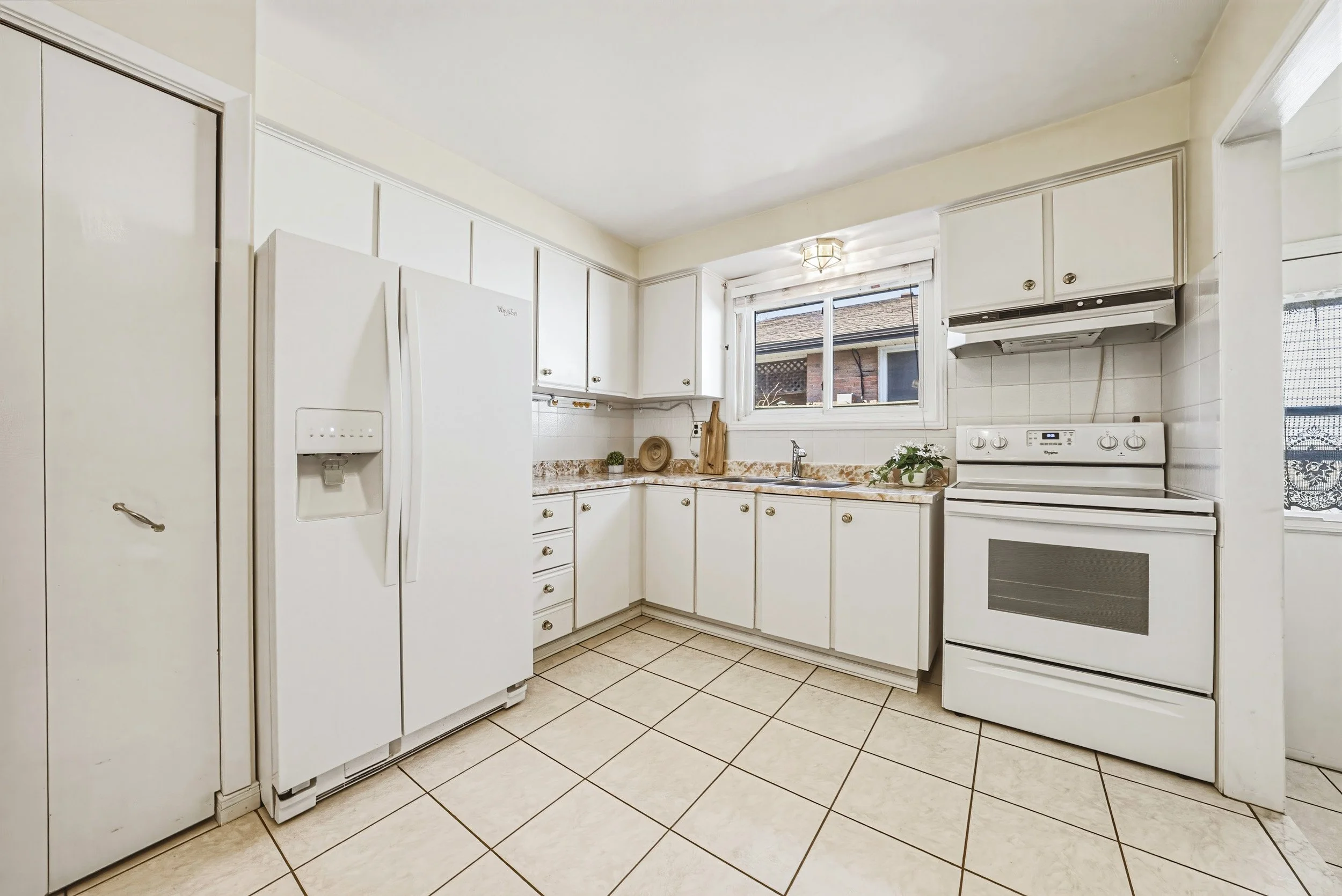 12 - 2360 Greenbank Trail, Burlington.jpg